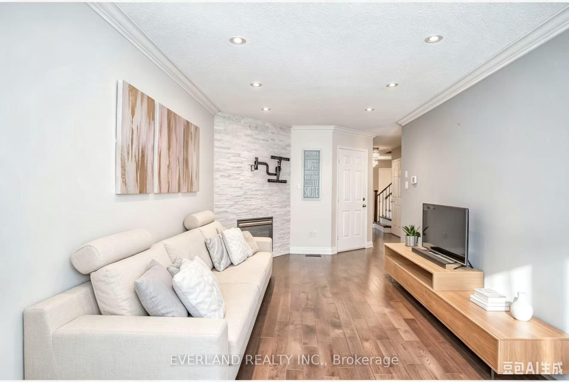 Photo 8 of 249 Yellowood Circle, Vaughan, Patterson — HOMEH