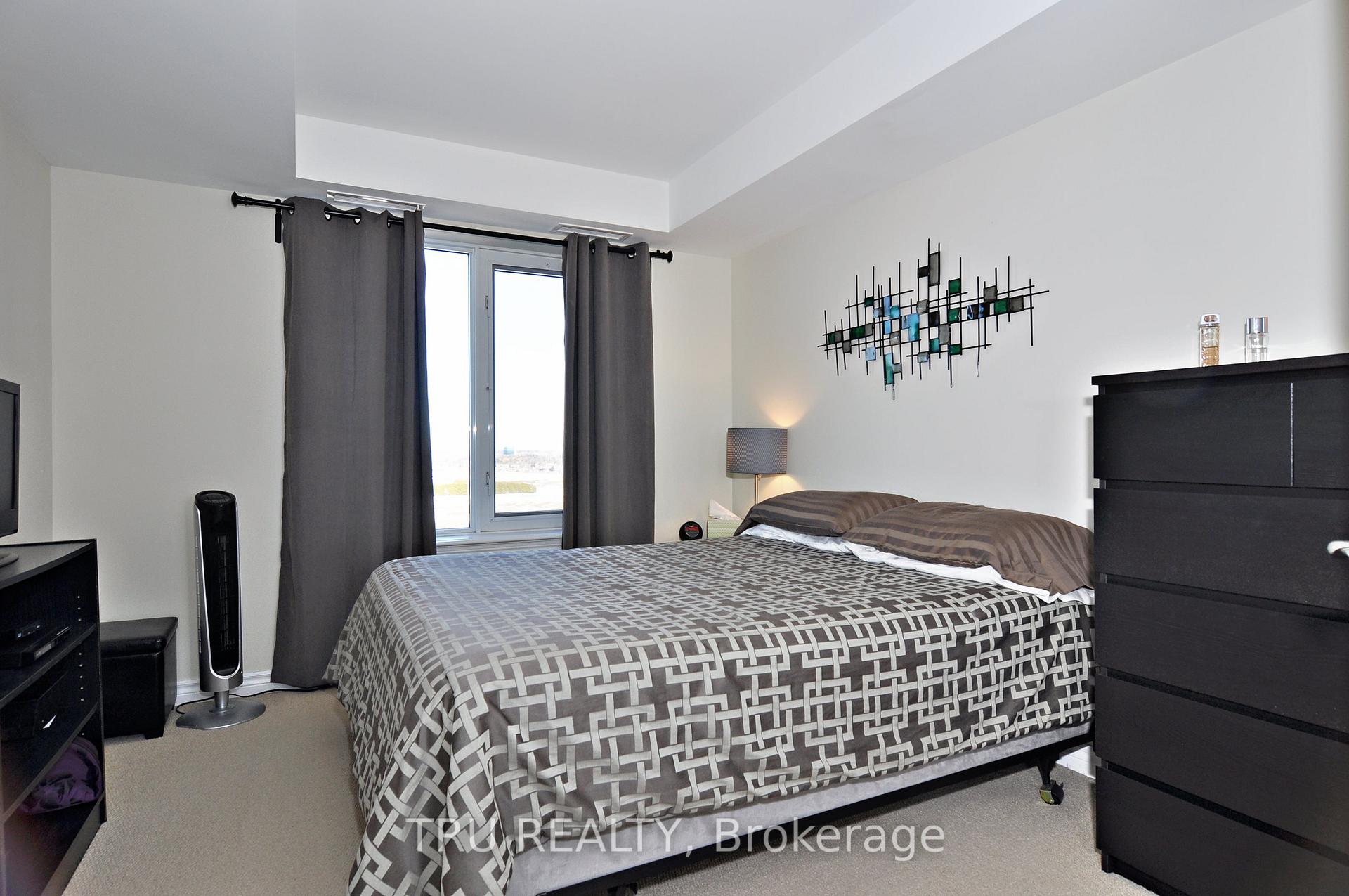 Photo 9 of Unit 908, 314 Central Park Drive, Ottawa, Central Park — HOMEH