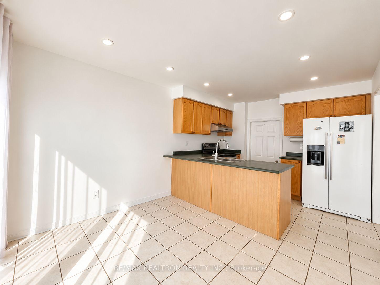 Photo 5 of 22 Bern Street, Markham, Wismer — HOMEH