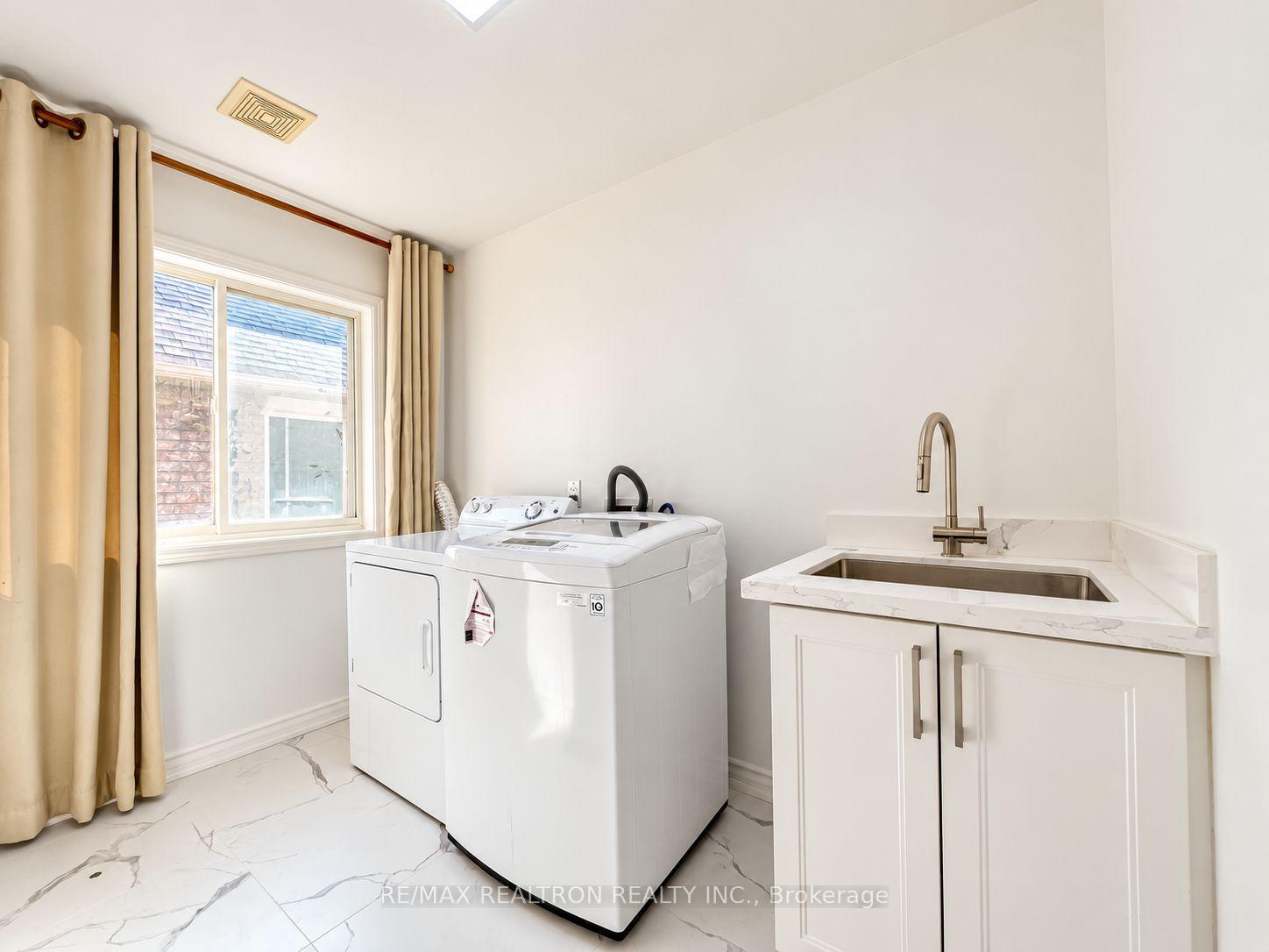 Photo 10 of 22 Bern Street, Markham, Wismer — HOMEH
