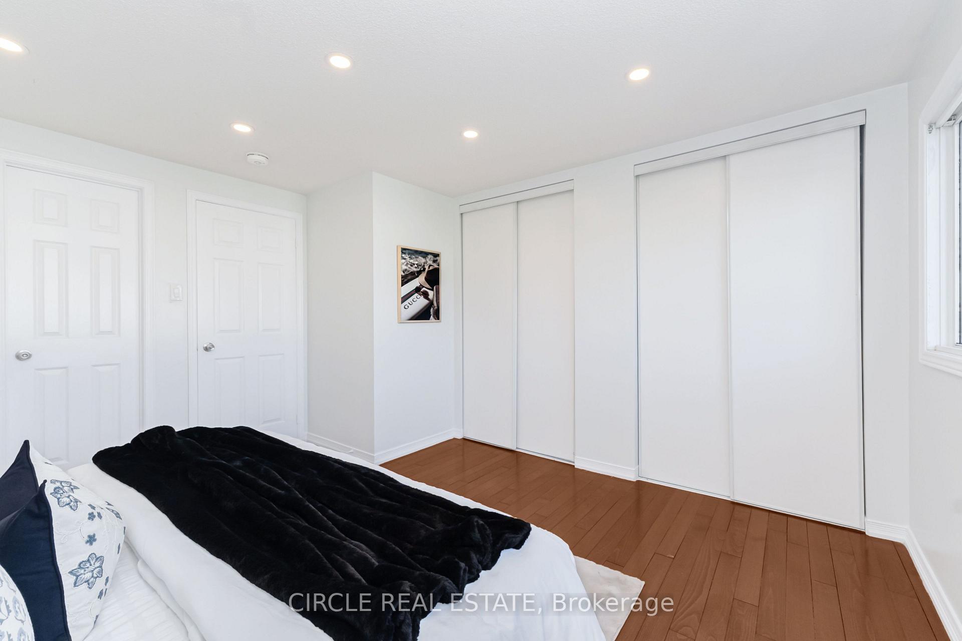 Photo 17 of 20 langdale Crescent, Brampton, Fletcher's West — HOMEH