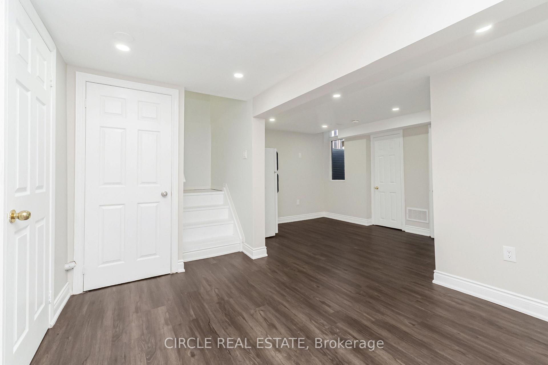 Photo 18 of 20 langdale Crescent, Brampton, Fletcher's West — HOMEH
