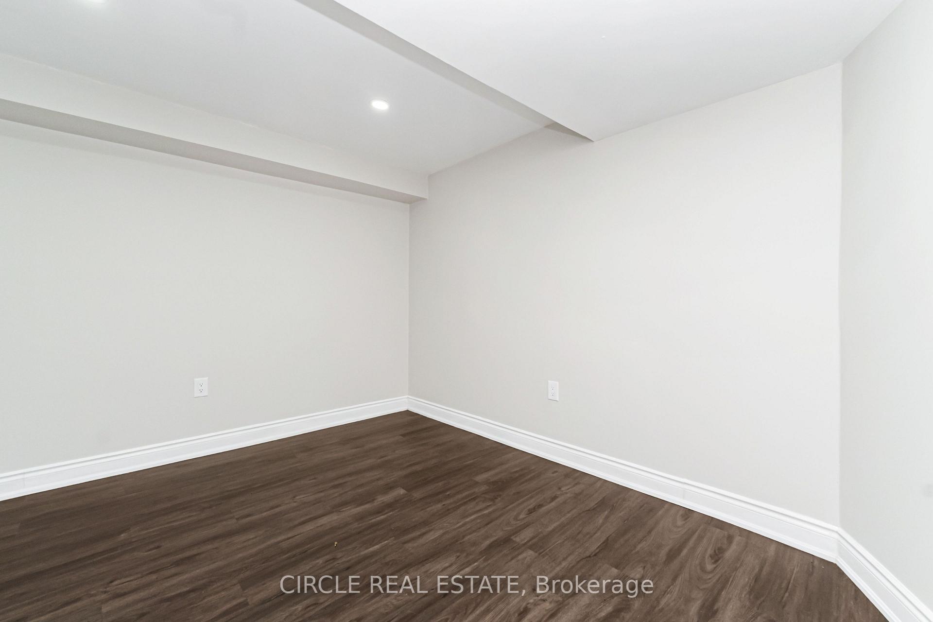 Photo 23 of 20 langdale Crescent, Brampton, Fletcher's West — HOMEH