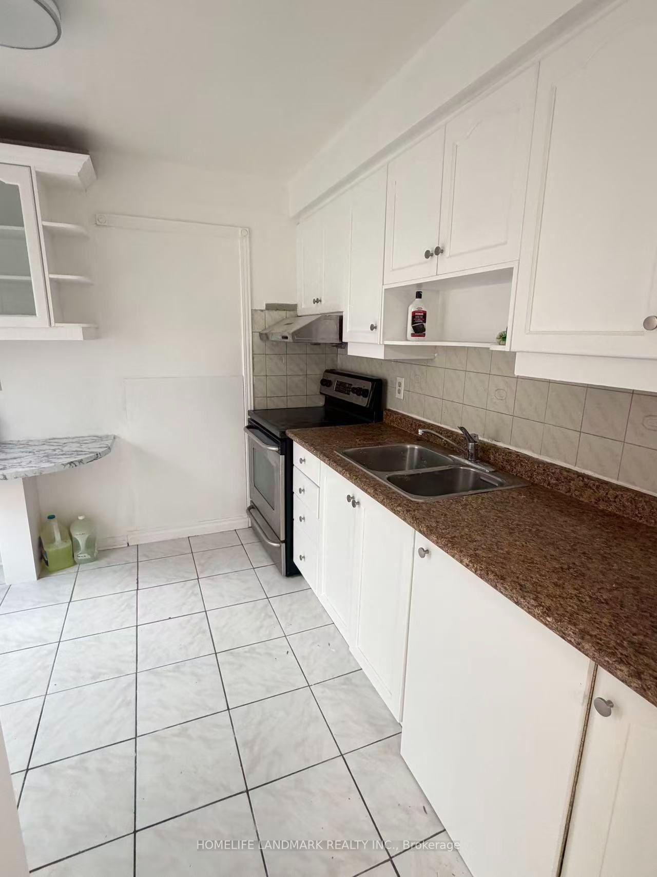 Photo 11 of 8 Fullerton Crescent, Markham, Milliken Mills West — HOMEH