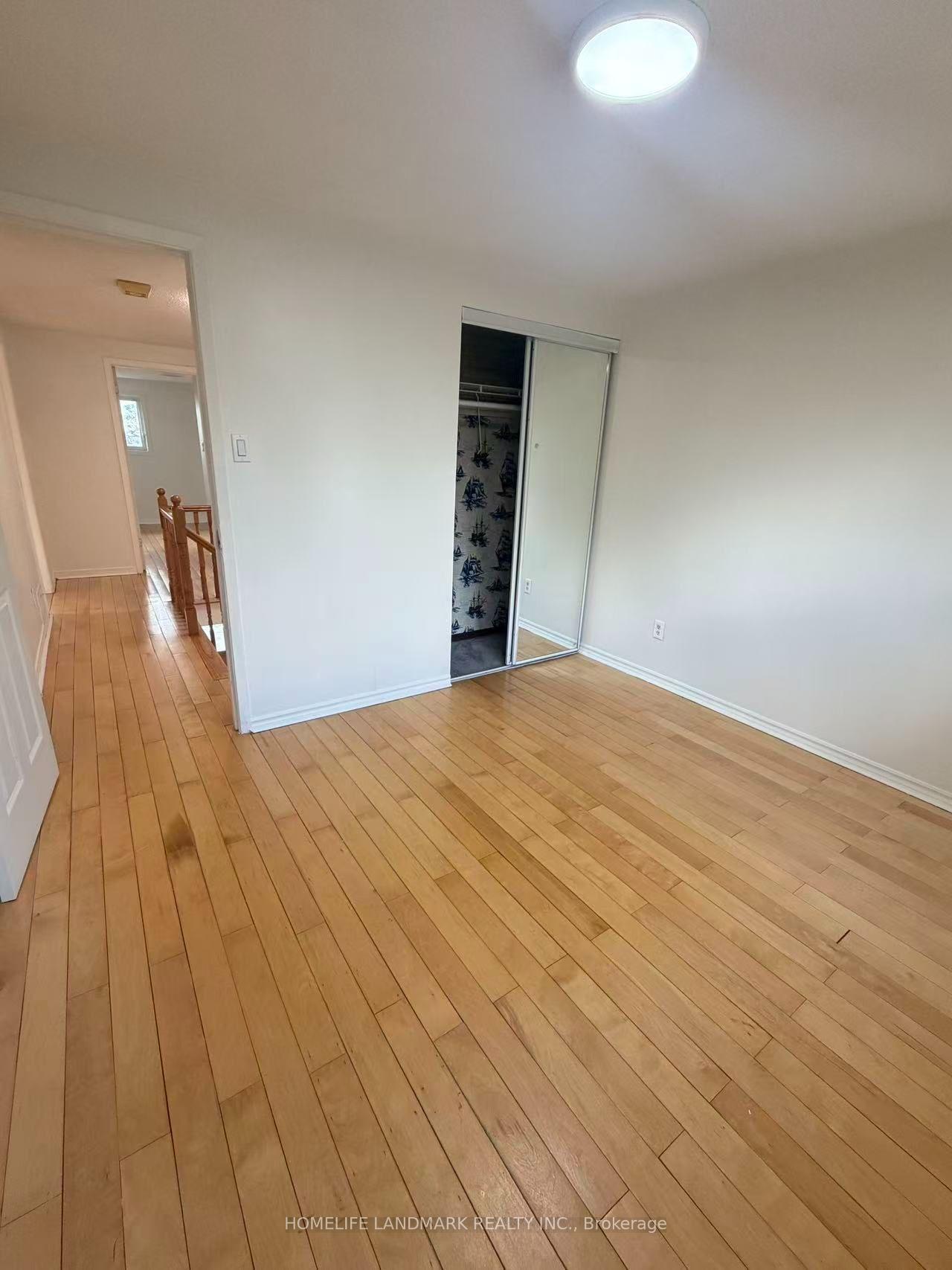 Photo 33 of 8 Fullerton Crescent, Markham, Milliken Mills West — HOMEH