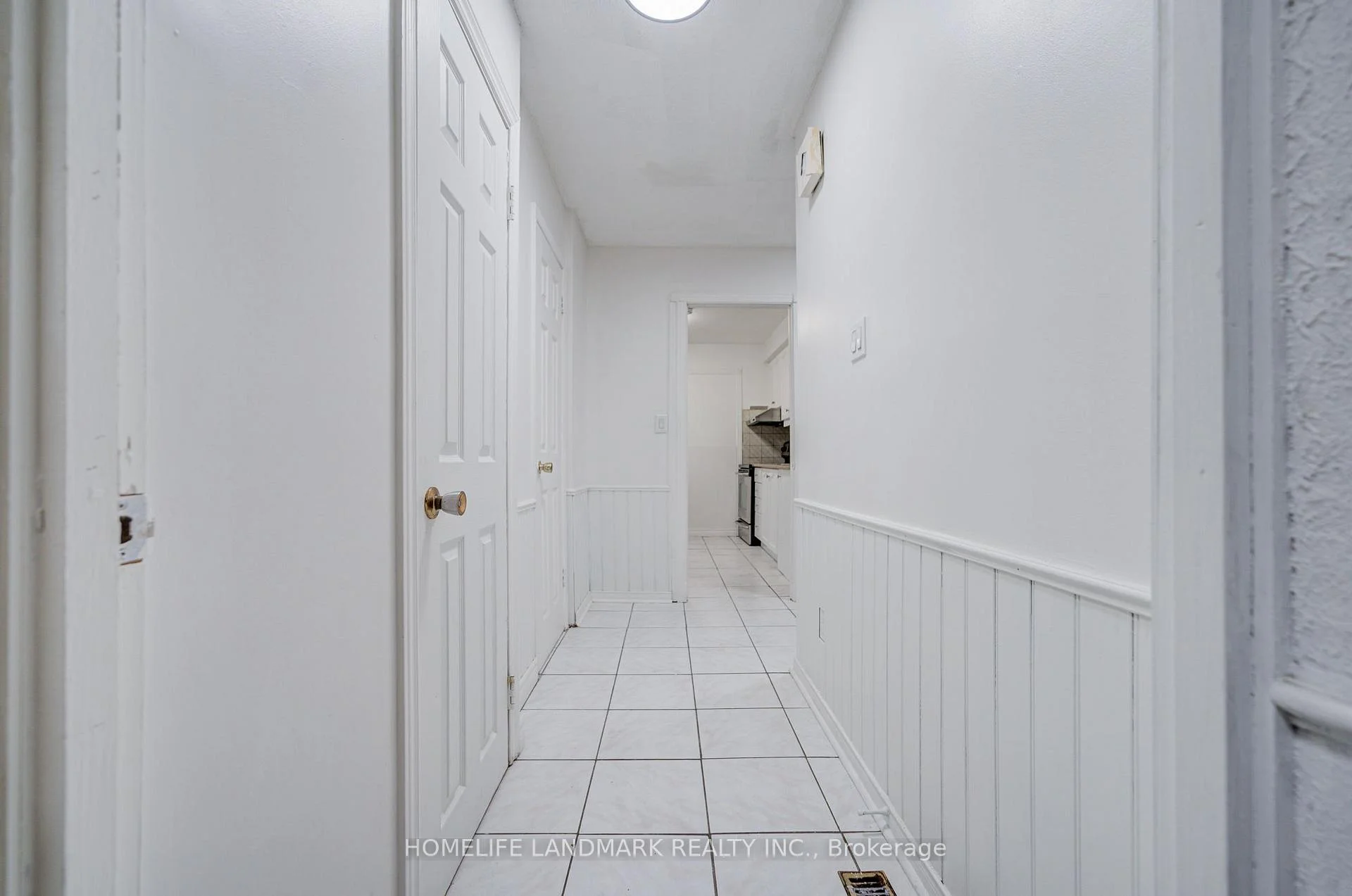 Photo 8 of 8 Fullerton Crescent, Markham, Milliken Mills West — HOMEH