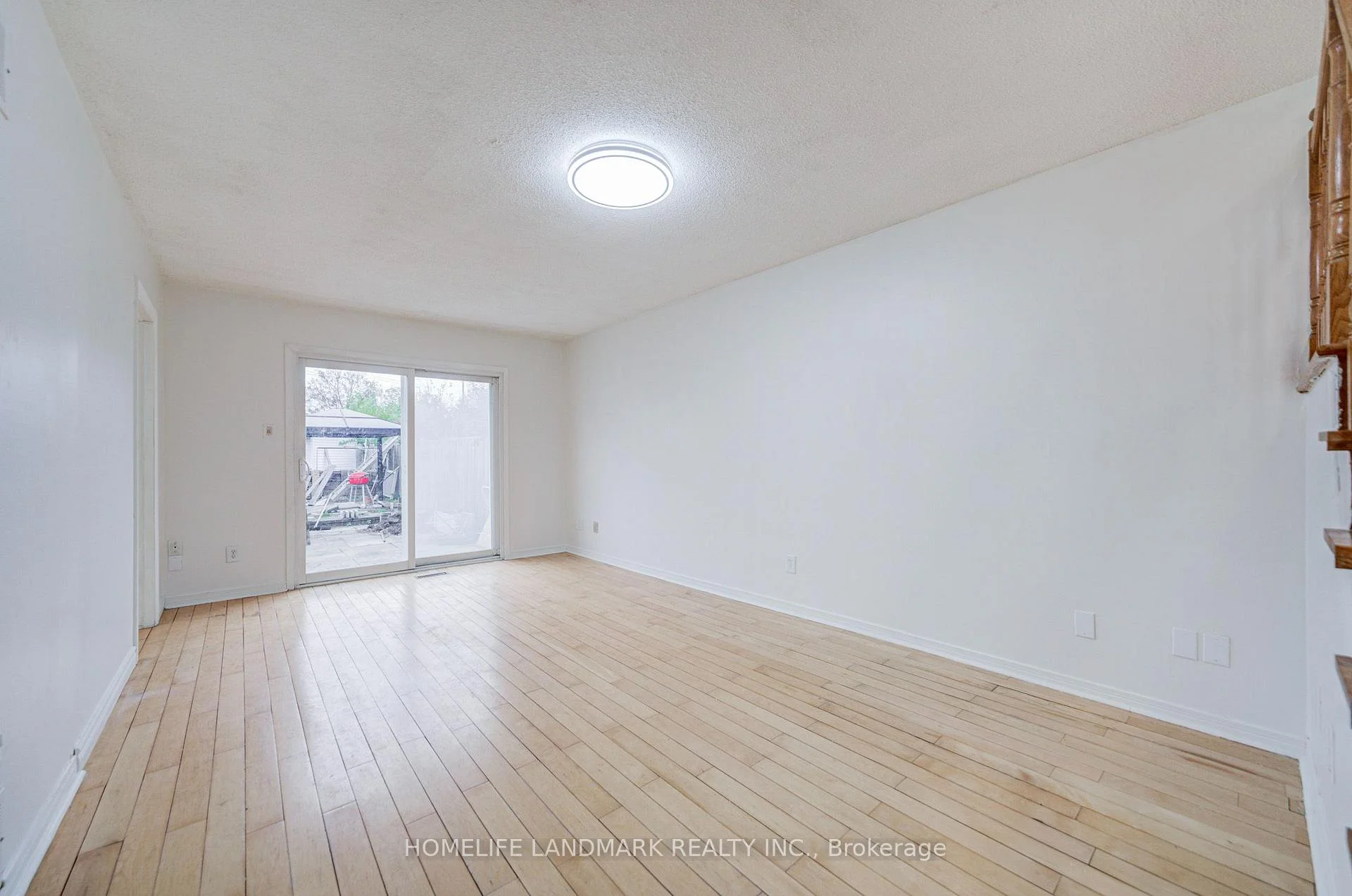 Photo 16 of 8 Fullerton Crescent, Markham, Milliken Mills West — HOMEH