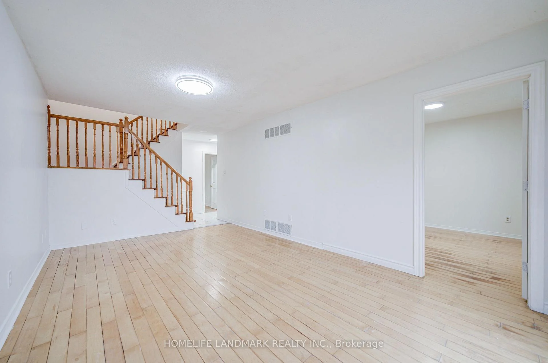 Photo 22 of 8 Fullerton Crescent, Markham, Milliken Mills West — HOMEH