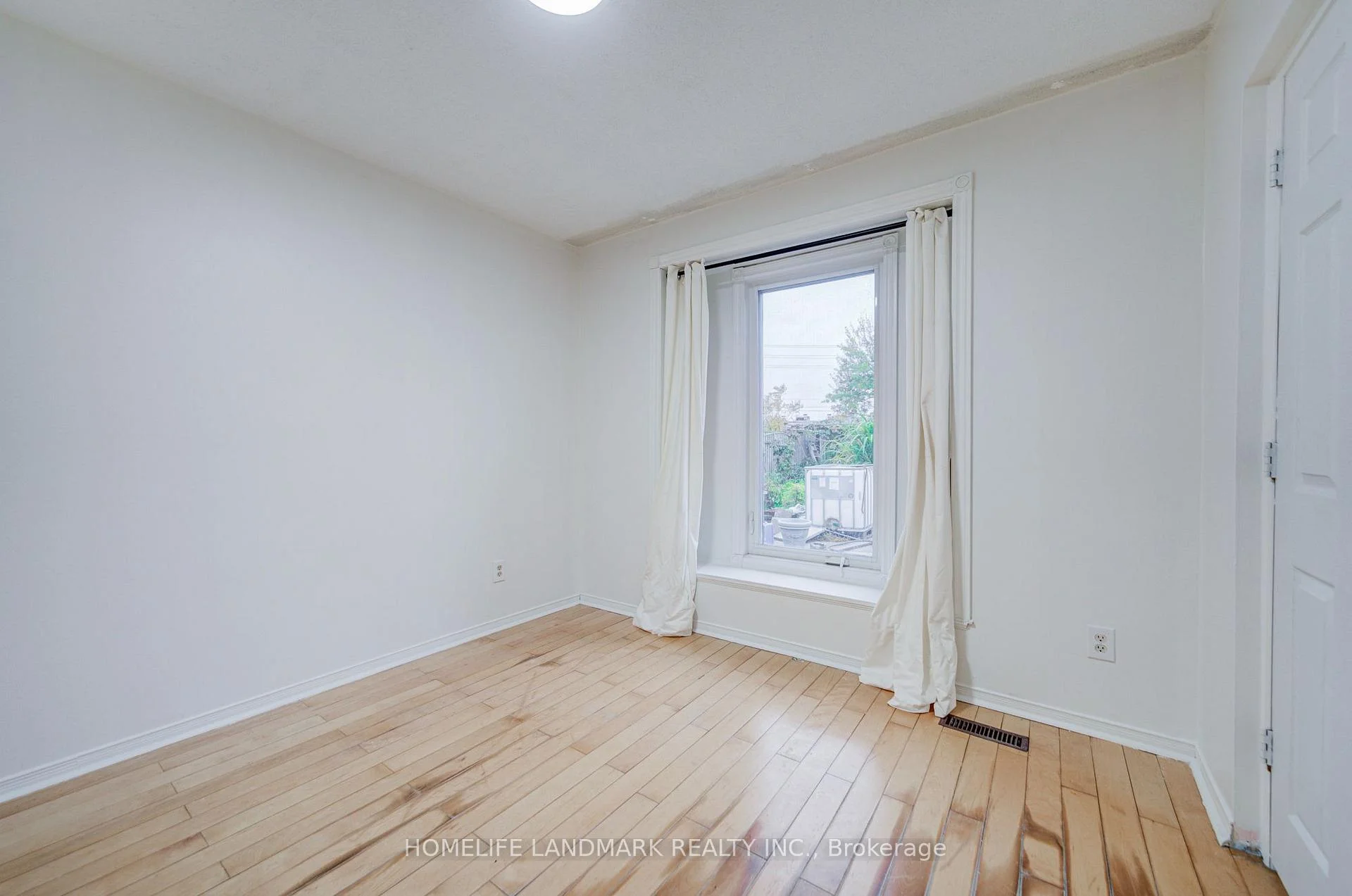 Photo 26 of 8 Fullerton Crescent, Markham, Milliken Mills West — HOMEH
