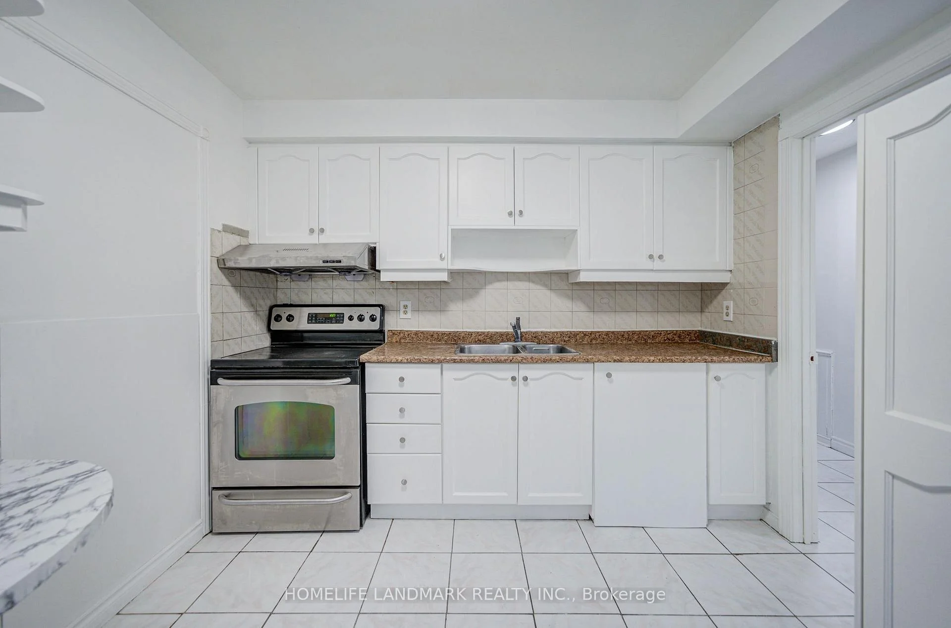 Photo 34 of 8 Fullerton Crescent, Markham, Milliken Mills West — HOMEH