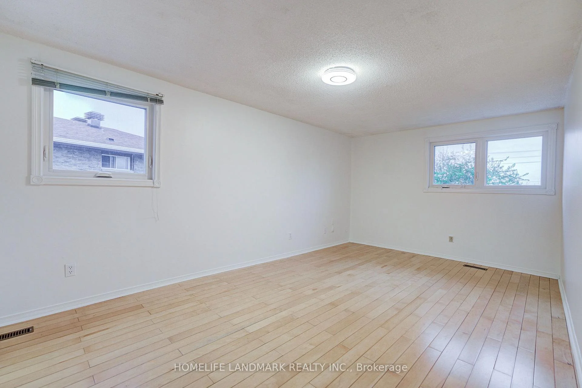 Photo 41 of 8 Fullerton Crescent, Markham, Milliken Mills West — HOMEH