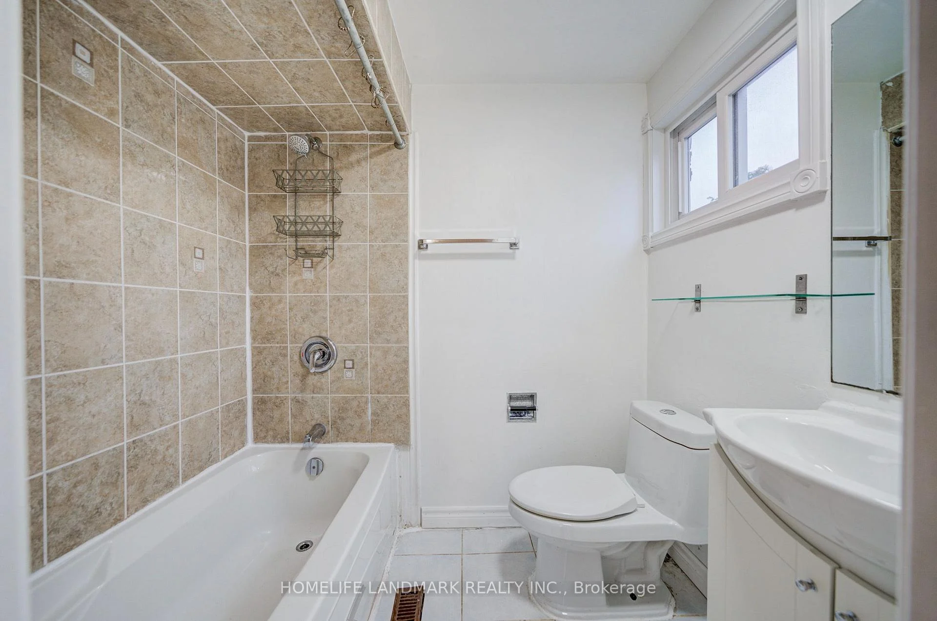 Photo 42 of 8 Fullerton Crescent, Markham, Milliken Mills West — HOMEH