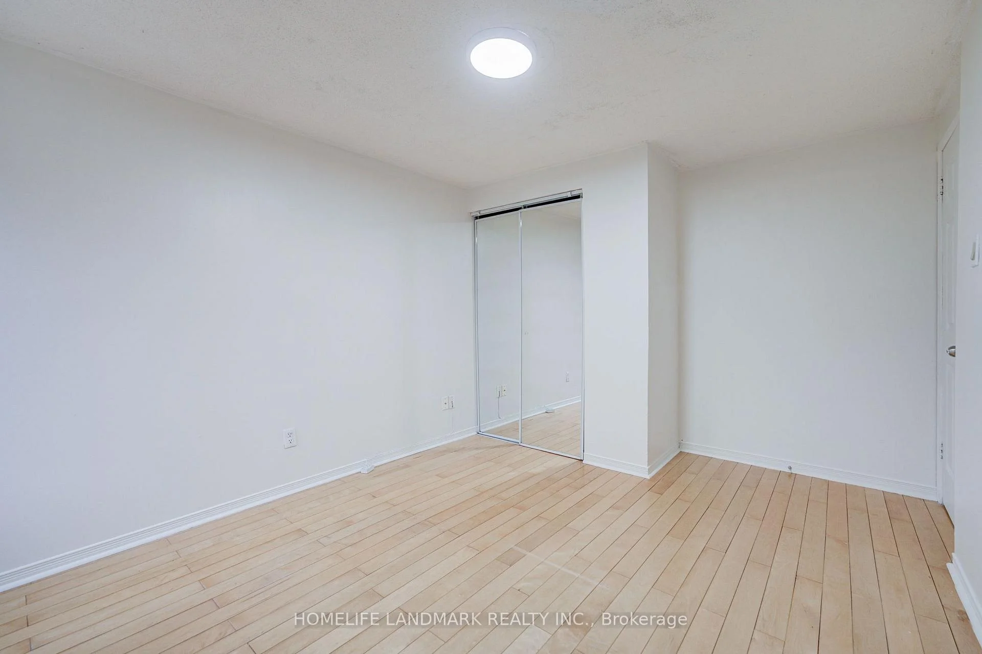 Photo 50 of 8 Fullerton Crescent, Markham, Milliken Mills West — HOMEH