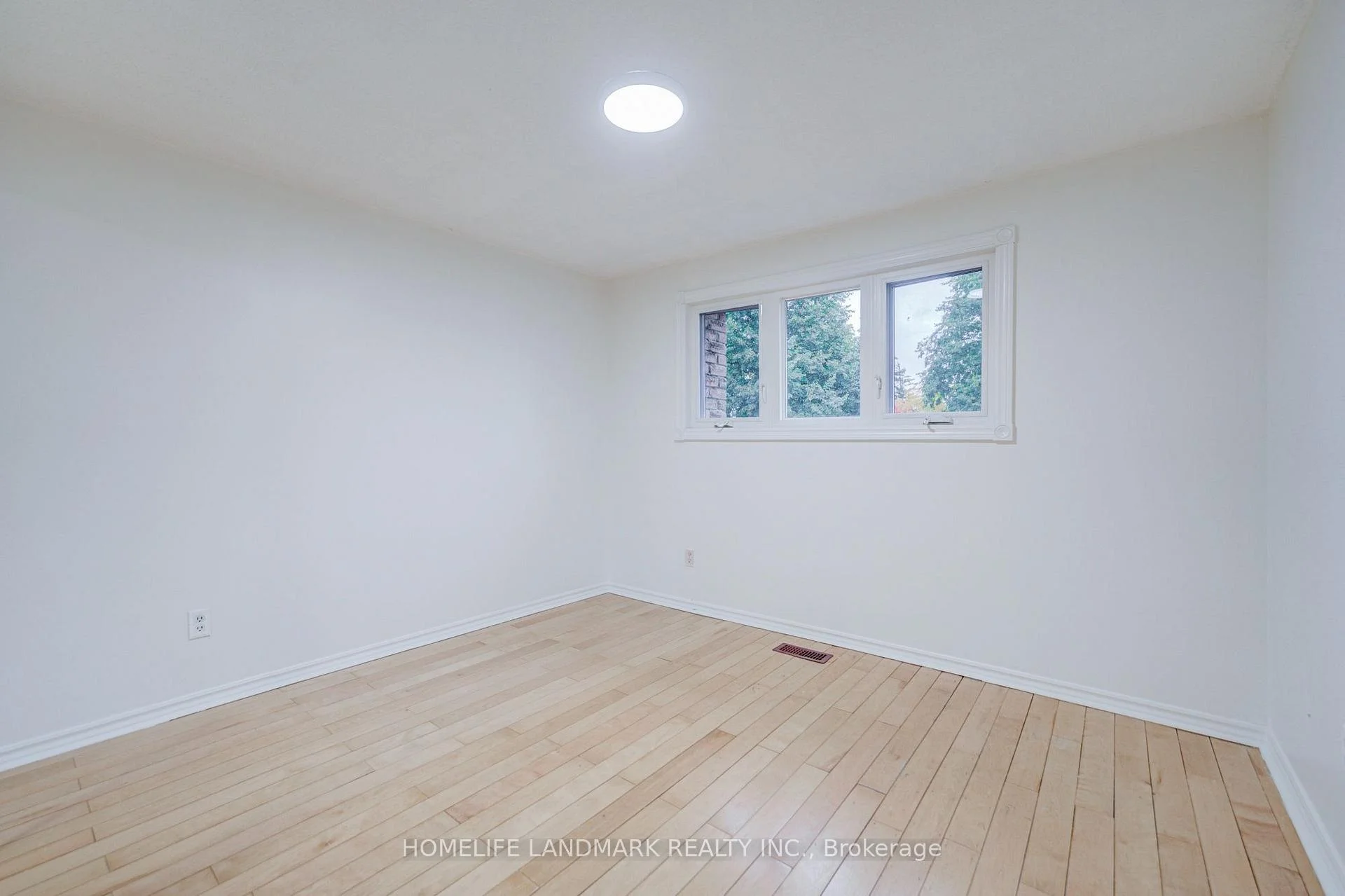 Photo 52 of 8 Fullerton Crescent, Markham, Milliken Mills West — HOMEH