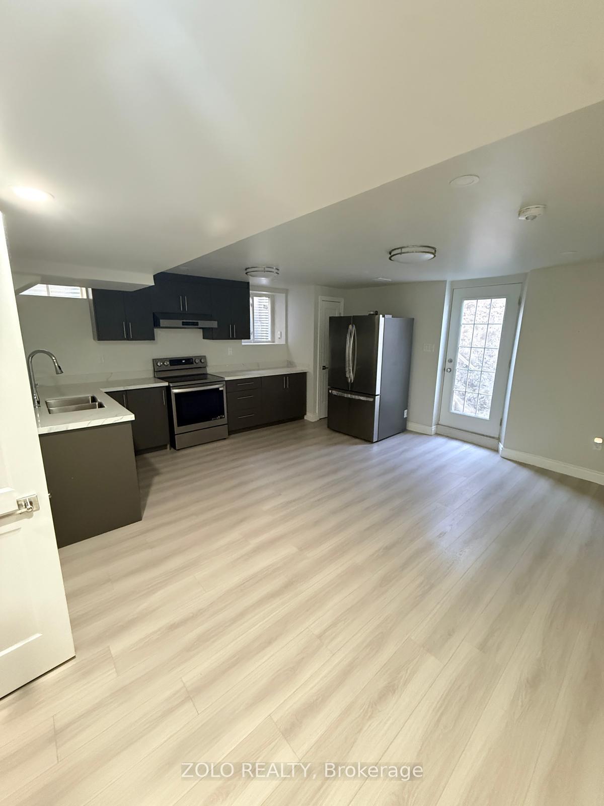 Photo 2 of Unit Basement, 21 Cattail Crescent, Hamilton, Waterdown — HOMEH