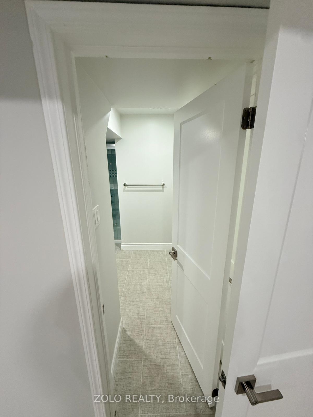 Photo 6 of Unit Basement, 21 Cattail Crescent, Hamilton, Waterdown — HOMEH