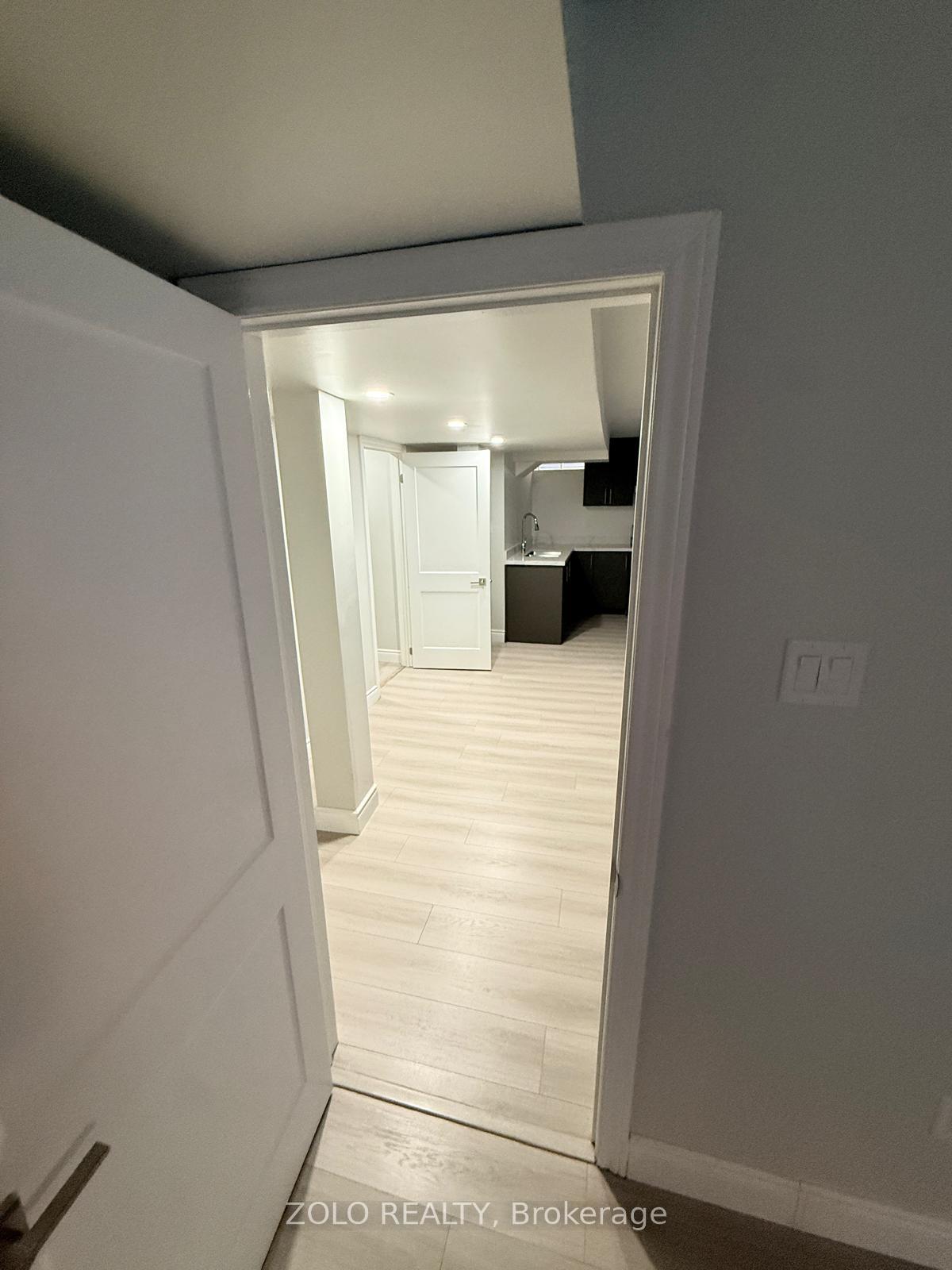 Photo 9 of Unit Basement, 21 Cattail Crescent, Hamilton, Waterdown — HOMEH