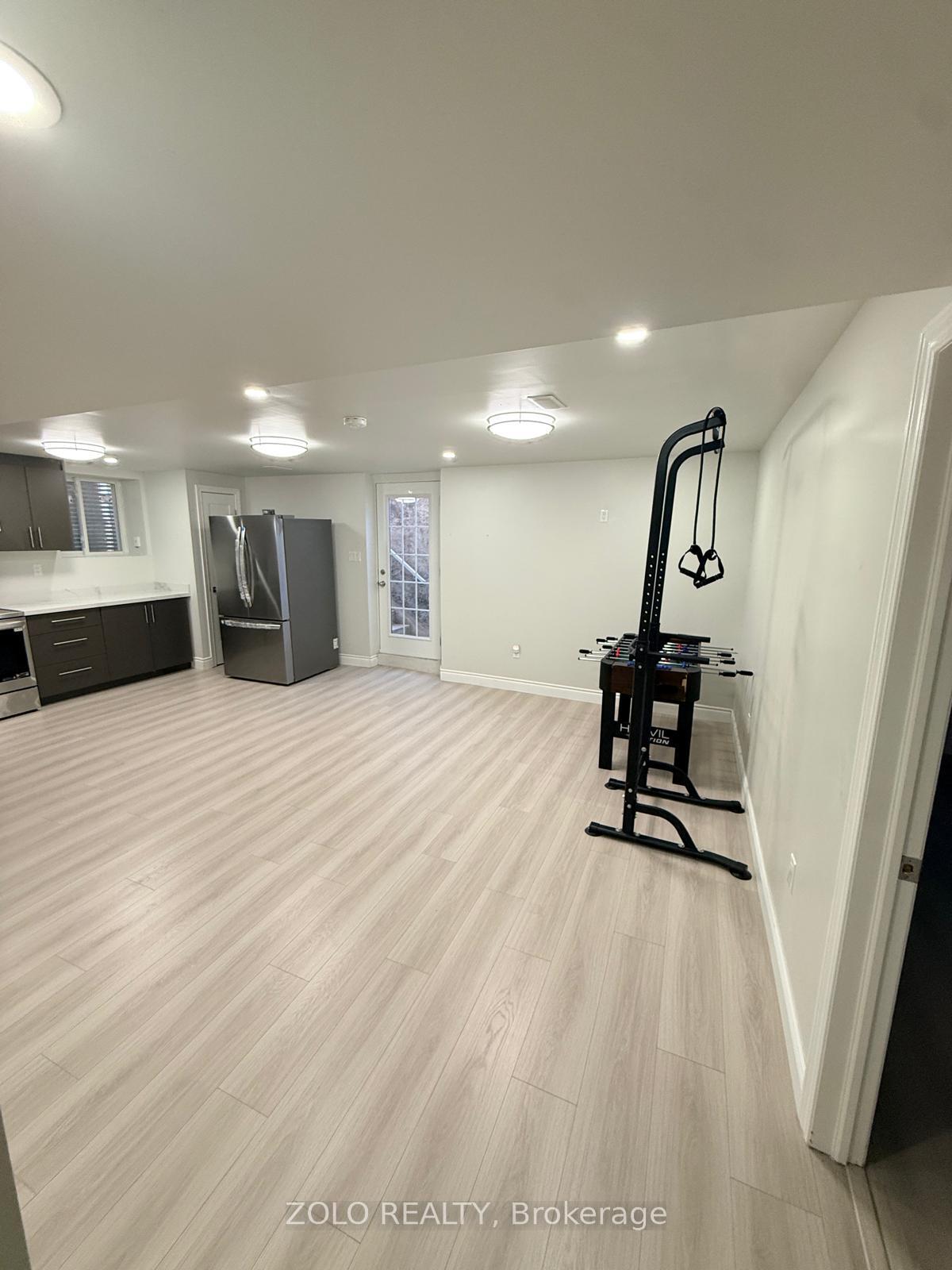 Photo 11 of Unit Basement, 21 Cattail Crescent, Hamilton, Waterdown — HOMEH
