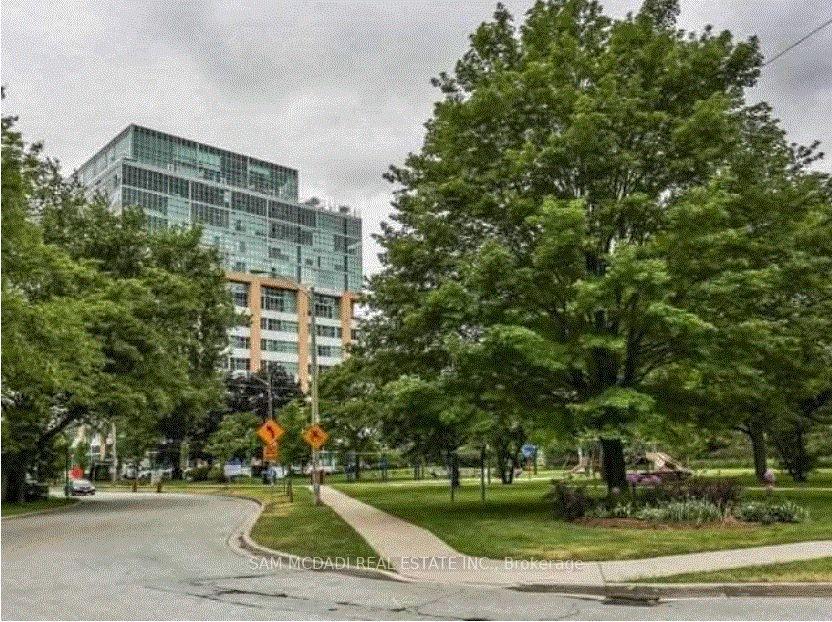 Photo 4 of Unit 803, 2 Fieldway Road E, Etobicoke, Islington-City Centre West — HOMEH