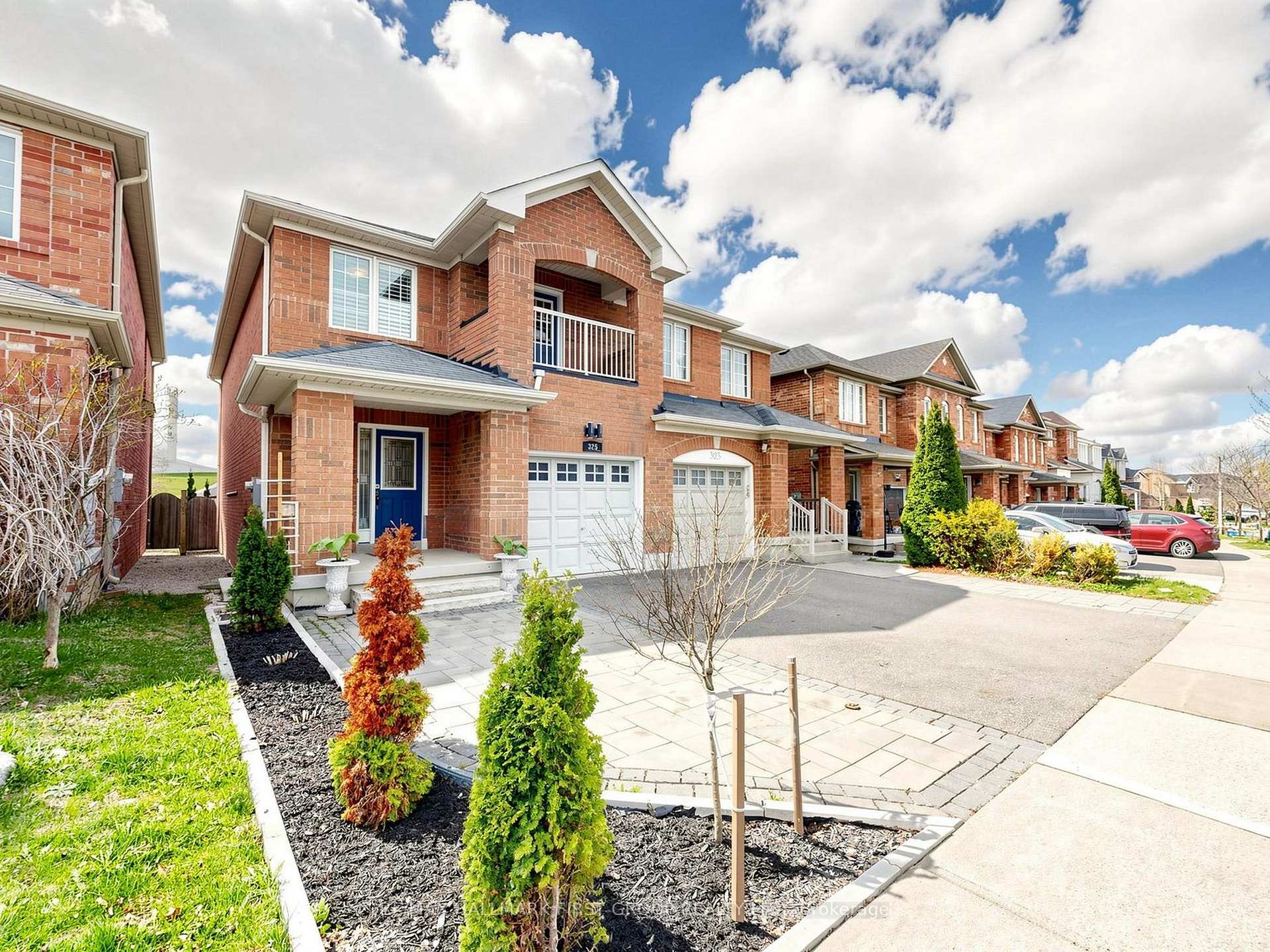 Photo 2 of 325 Isaac Murray Avenue, Vaughan, Maple — HOMEH