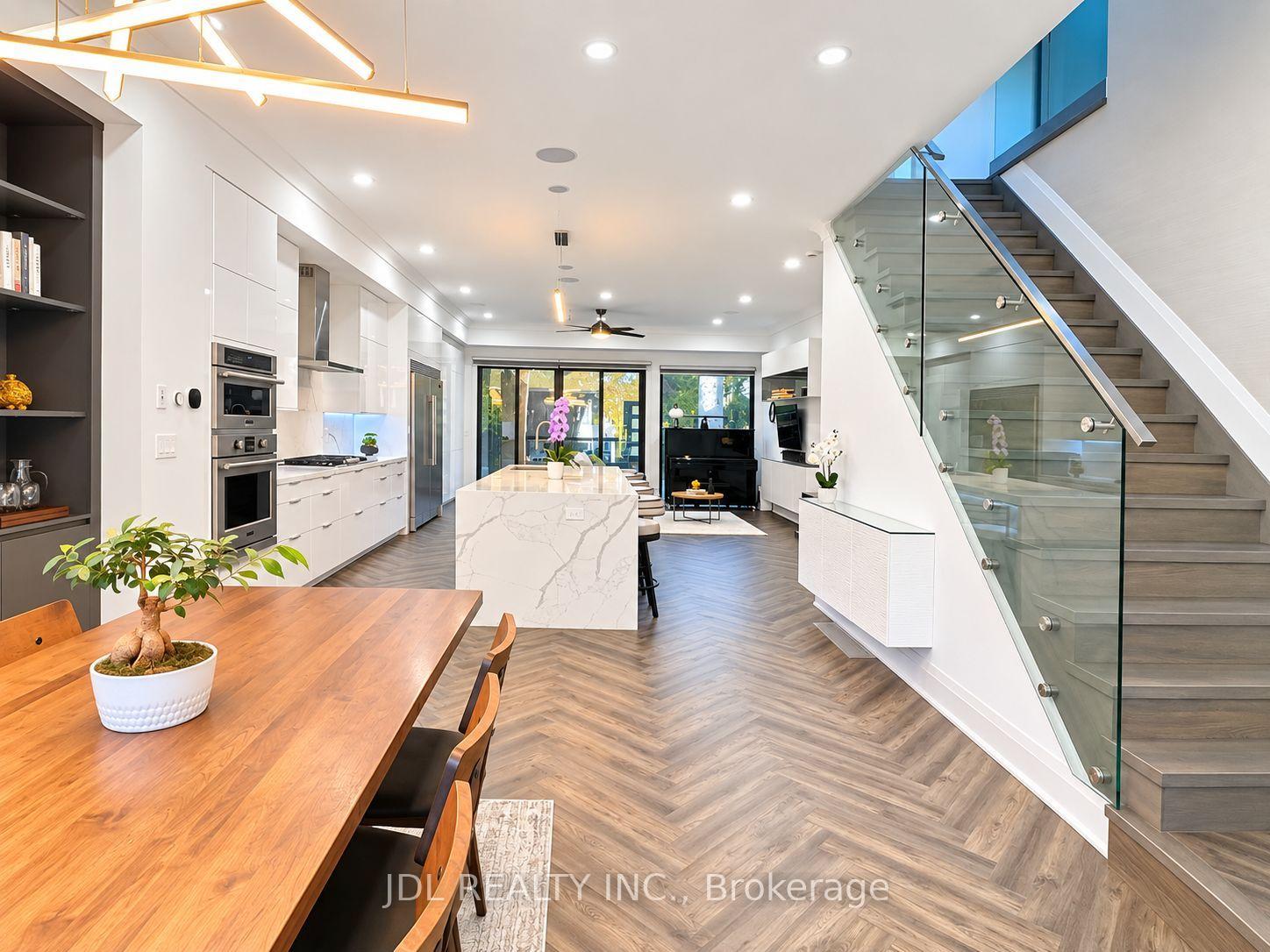 Photo 5 of 48 Sharron Drive, Toronto, Leaside — HOMEH