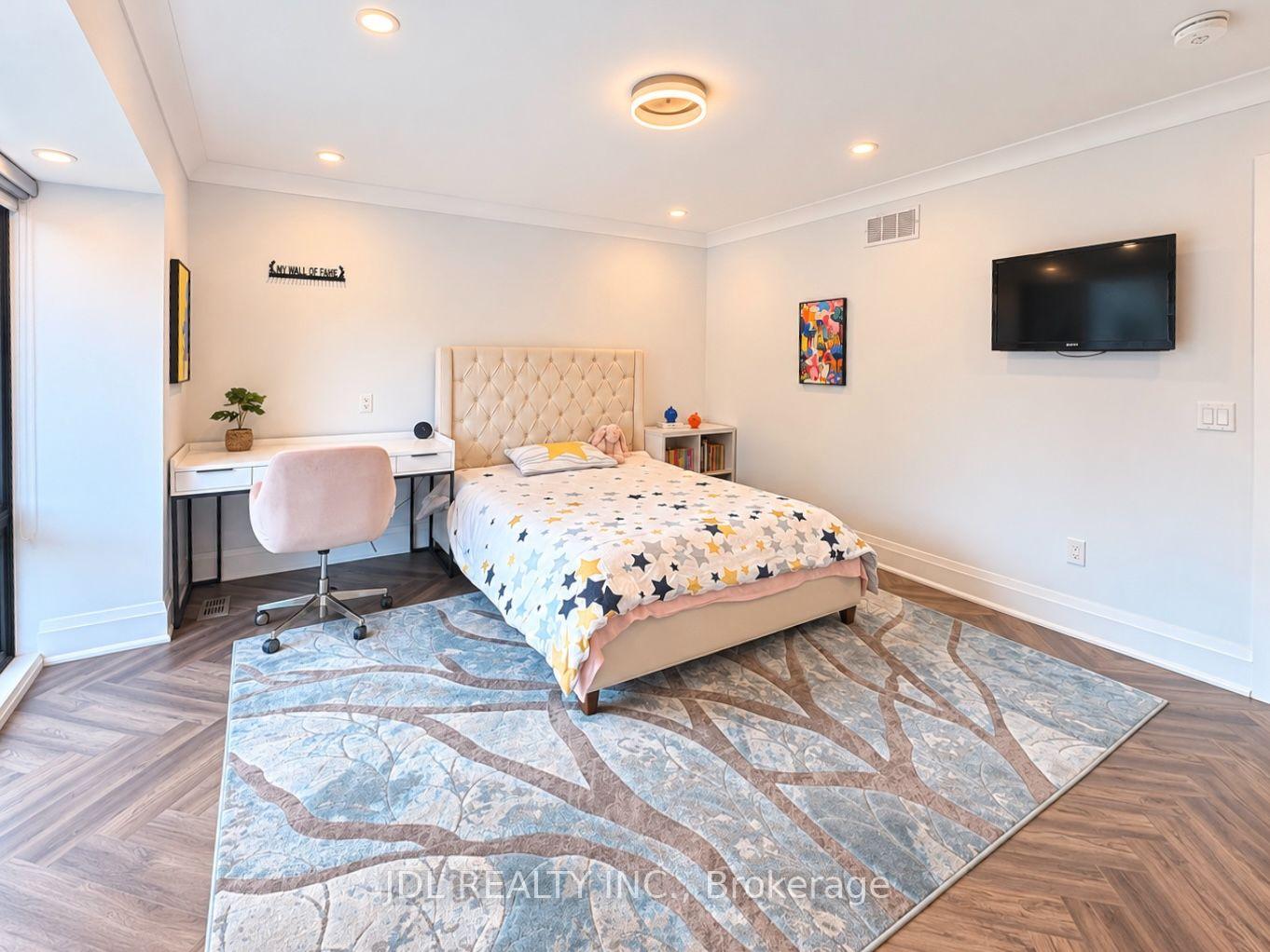 Photo 25 of 48 Sharron Drive, Toronto, Leaside — HOMEH