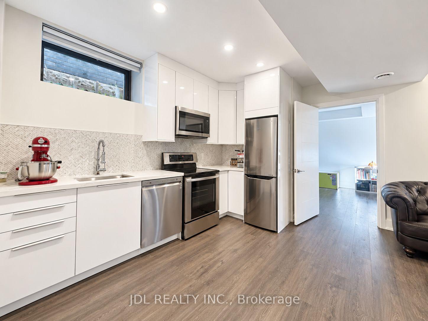 Photo 28 of 48 Sharron Drive, Toronto, Leaside — HOMEH