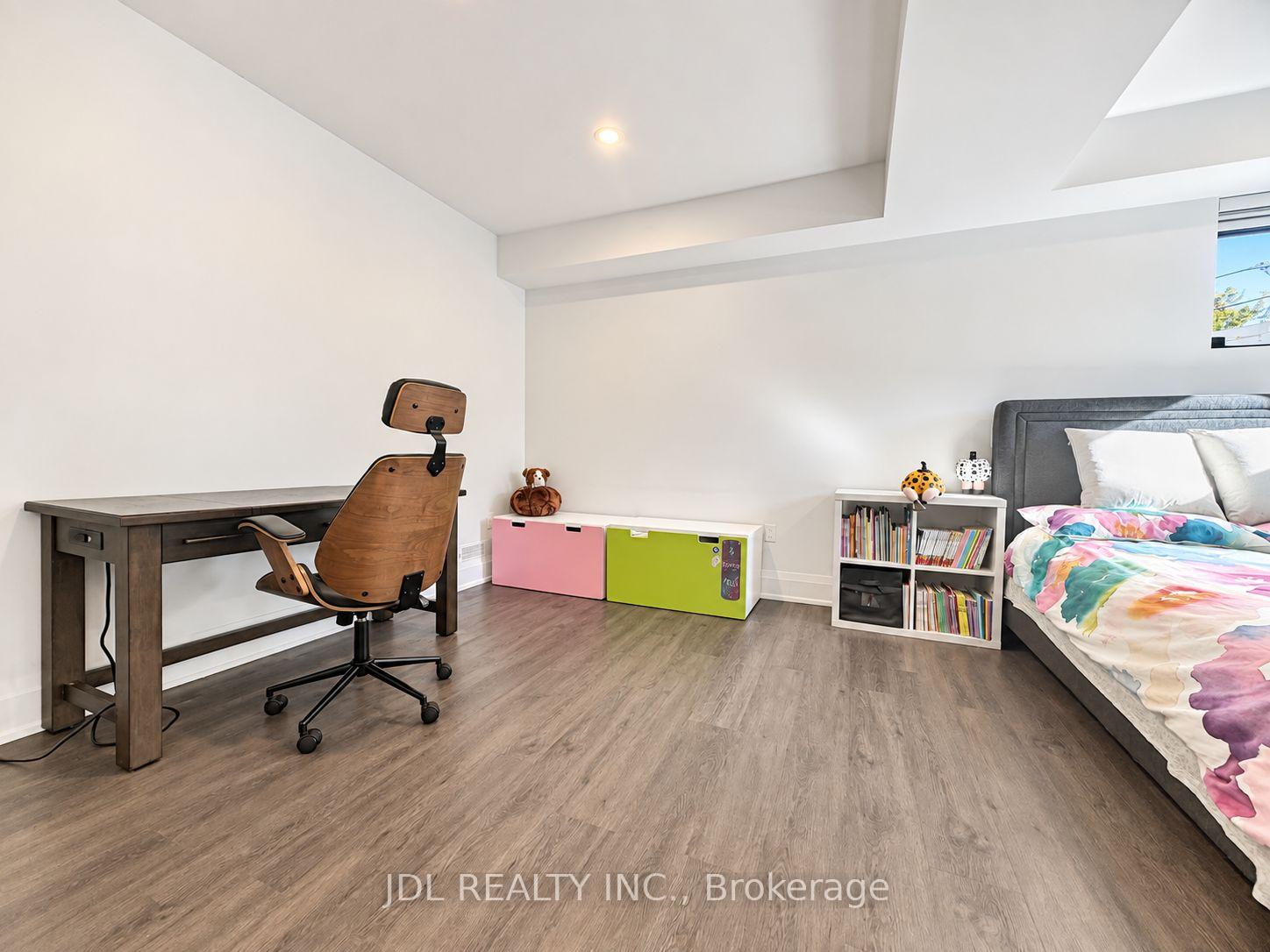 Photo 30 of 48 Sharron Drive, Toronto, Leaside — HOMEH