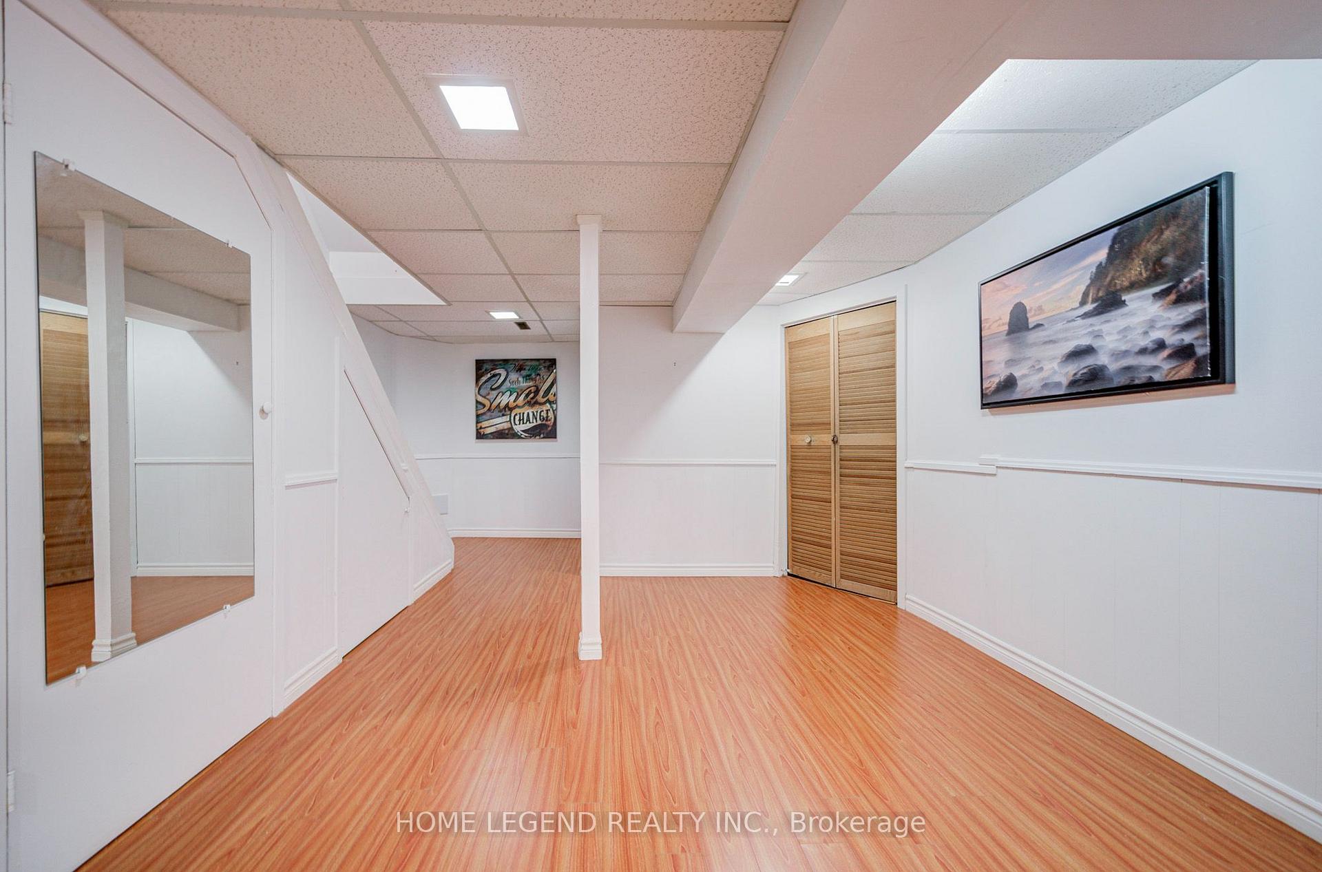 Photo 27 of 54 Crab Apple Way, North York, Parkwoods-Donalda — HOMEH