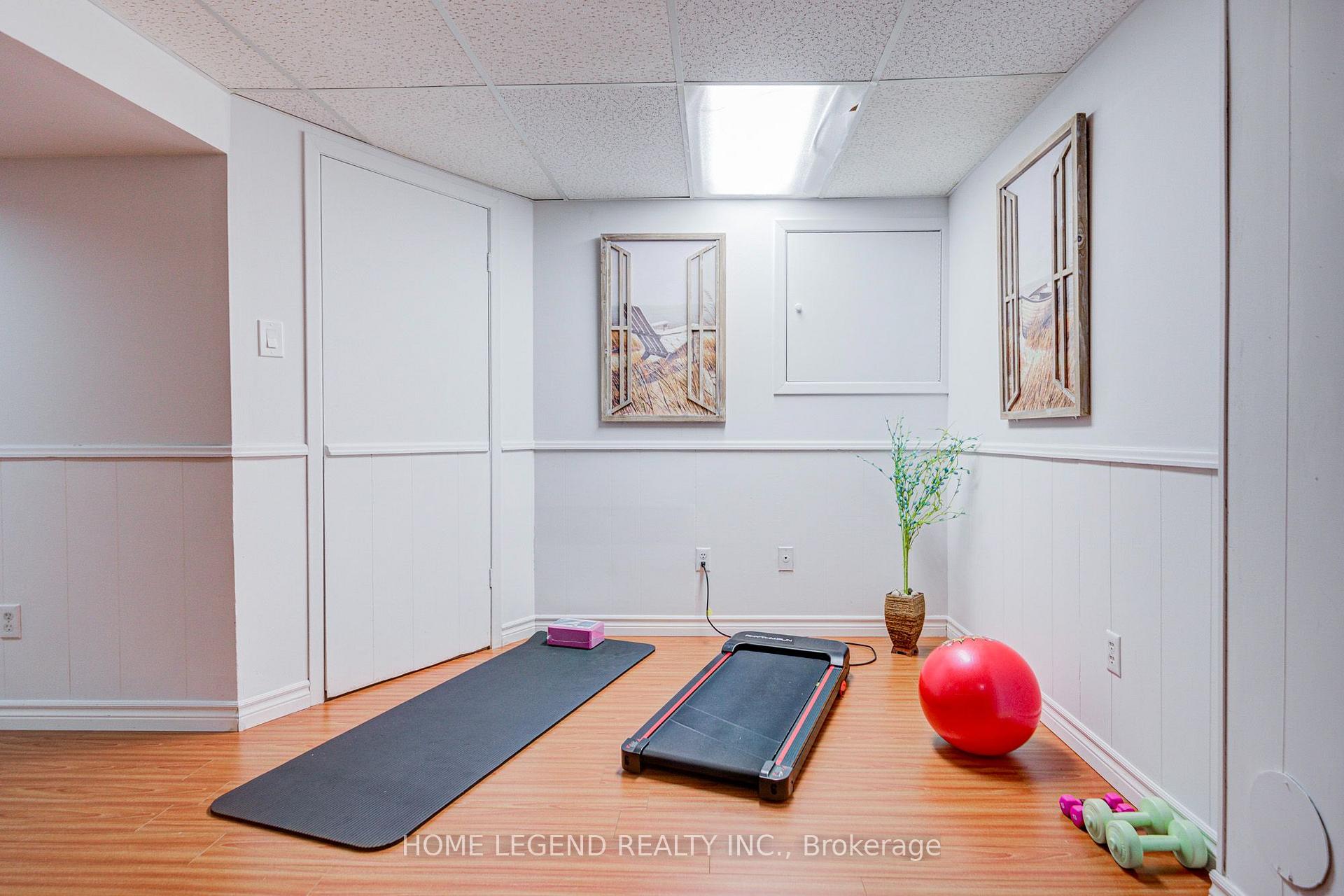 Photo 31 of 54 Crab Apple Way, North York, Parkwoods-Donalda — HOMEH