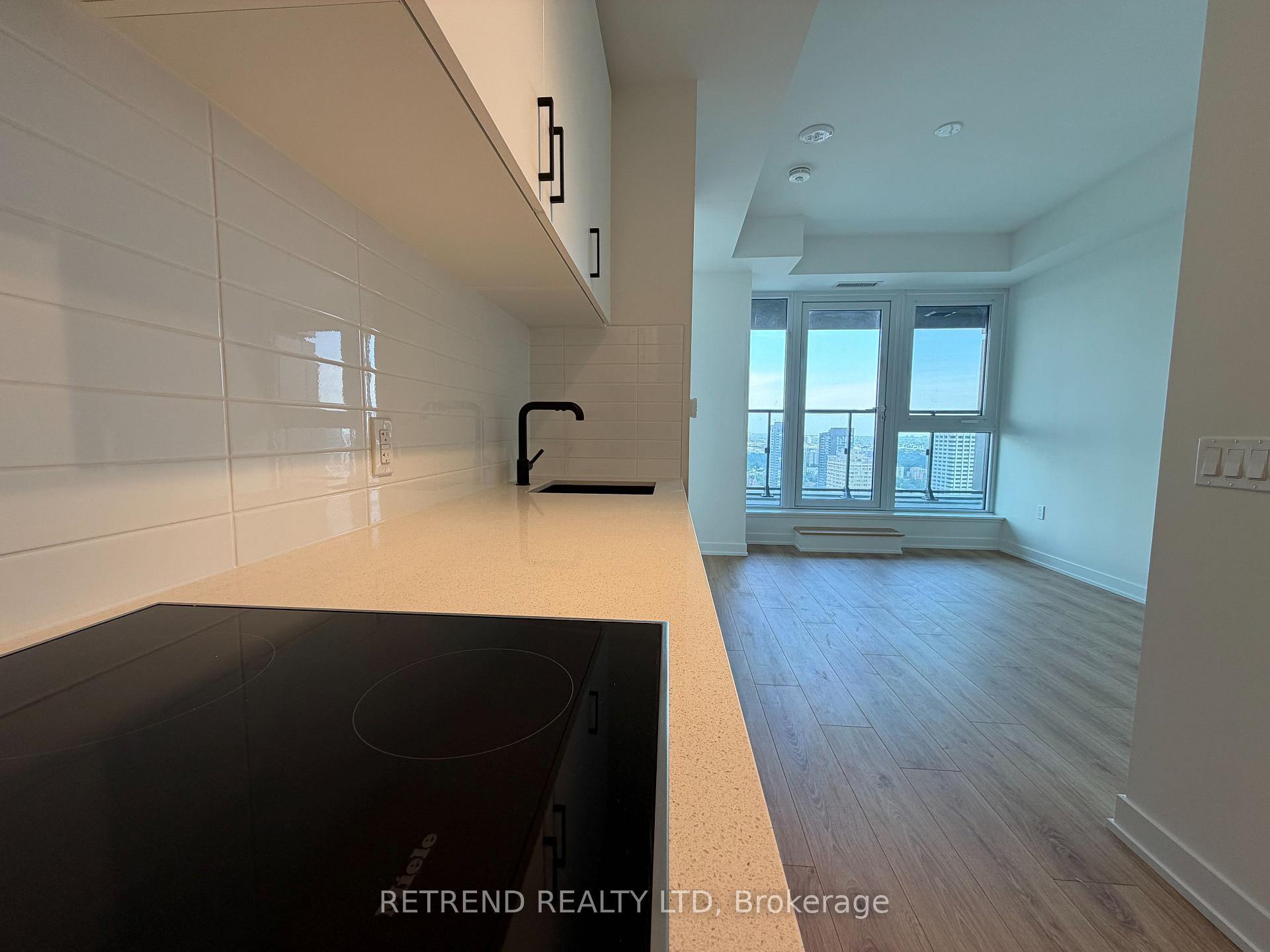 Photo 3 of Unit 2906, 5 Quarrington Lane, North York, Banbury-Don Mills — HOMEH