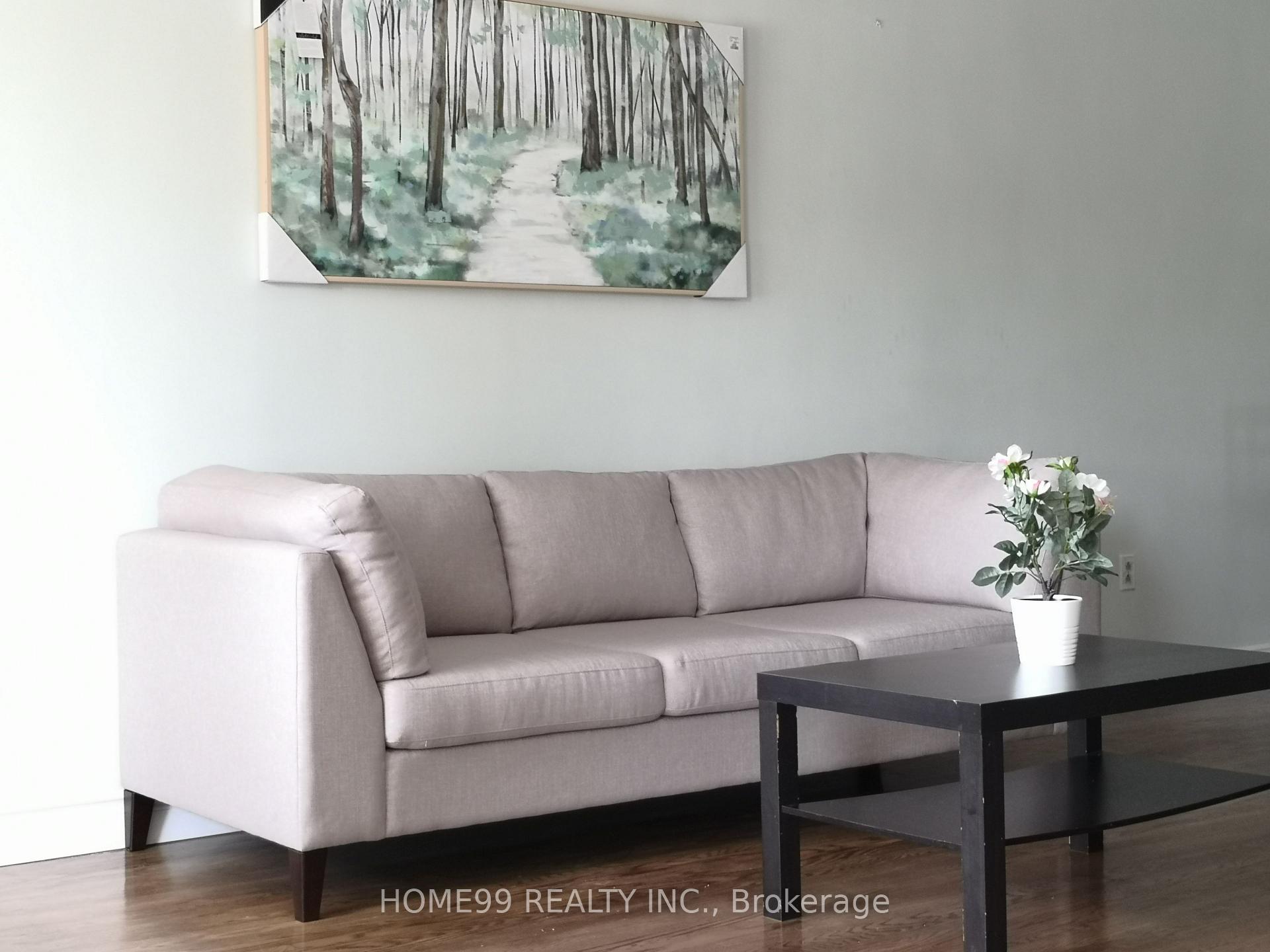 Photo 8 of Unit upper, 137 Pineway Boulevard, North York, Bayview Woods-Steeles — HOMEH