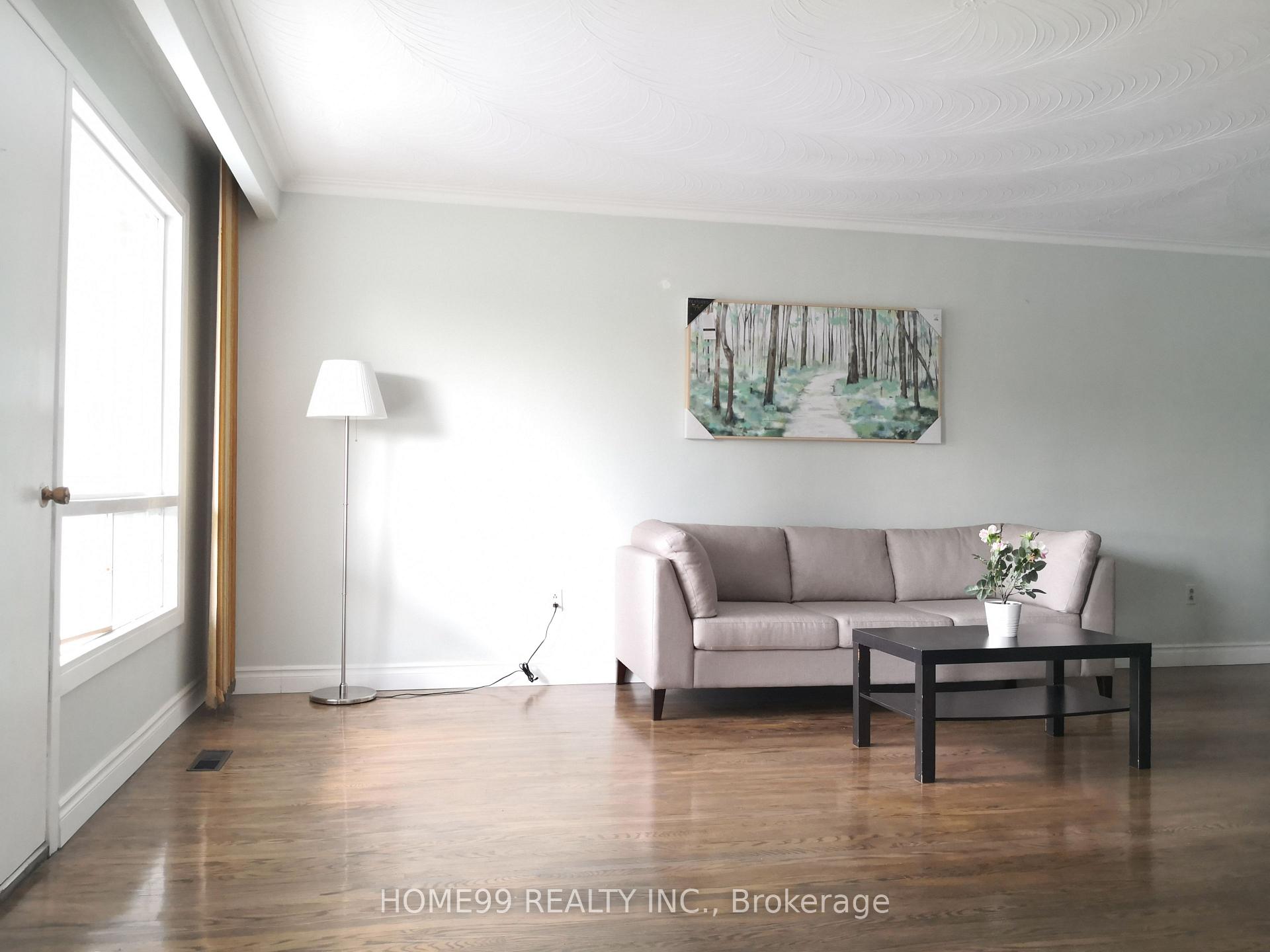Photo 9 of Unit upper, 137 Pineway Boulevard, North York, Bayview Woods-Steeles — HOMEH