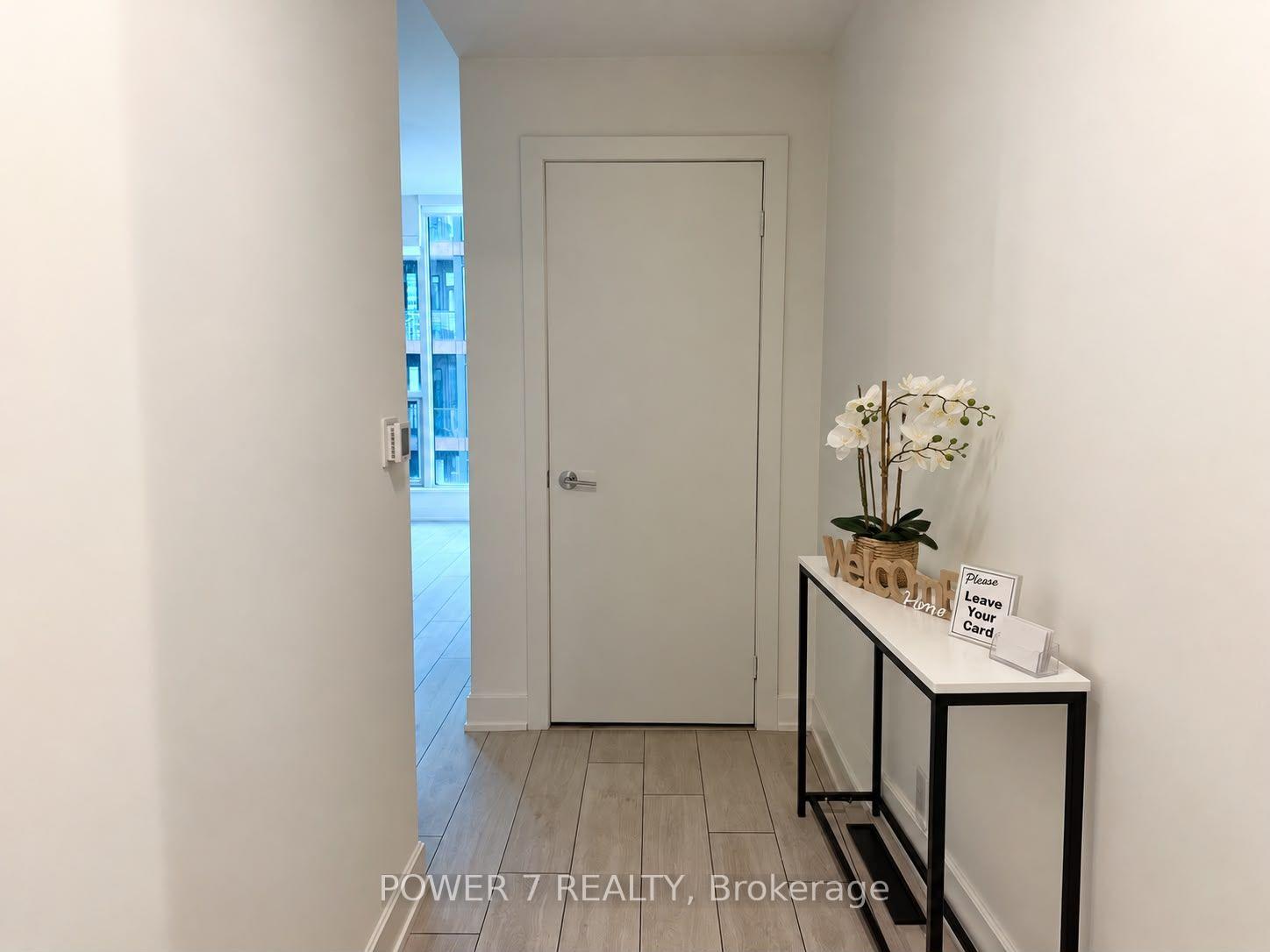 Photo 5 of Unit 1711, 35 Mercer Street, Toronto, Waterfront Communities — HOMEH