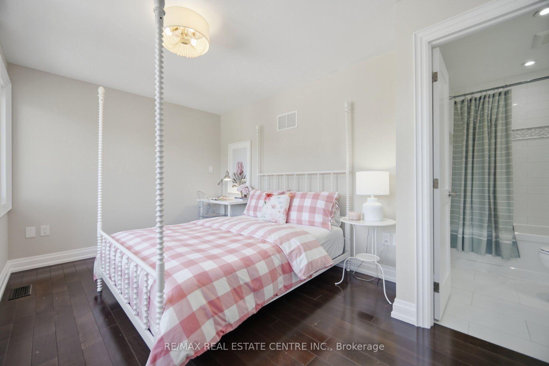 Photo 24 of 60 Jopling Avenue N, Etobicoke, Islington-City Centre West — HOMEH