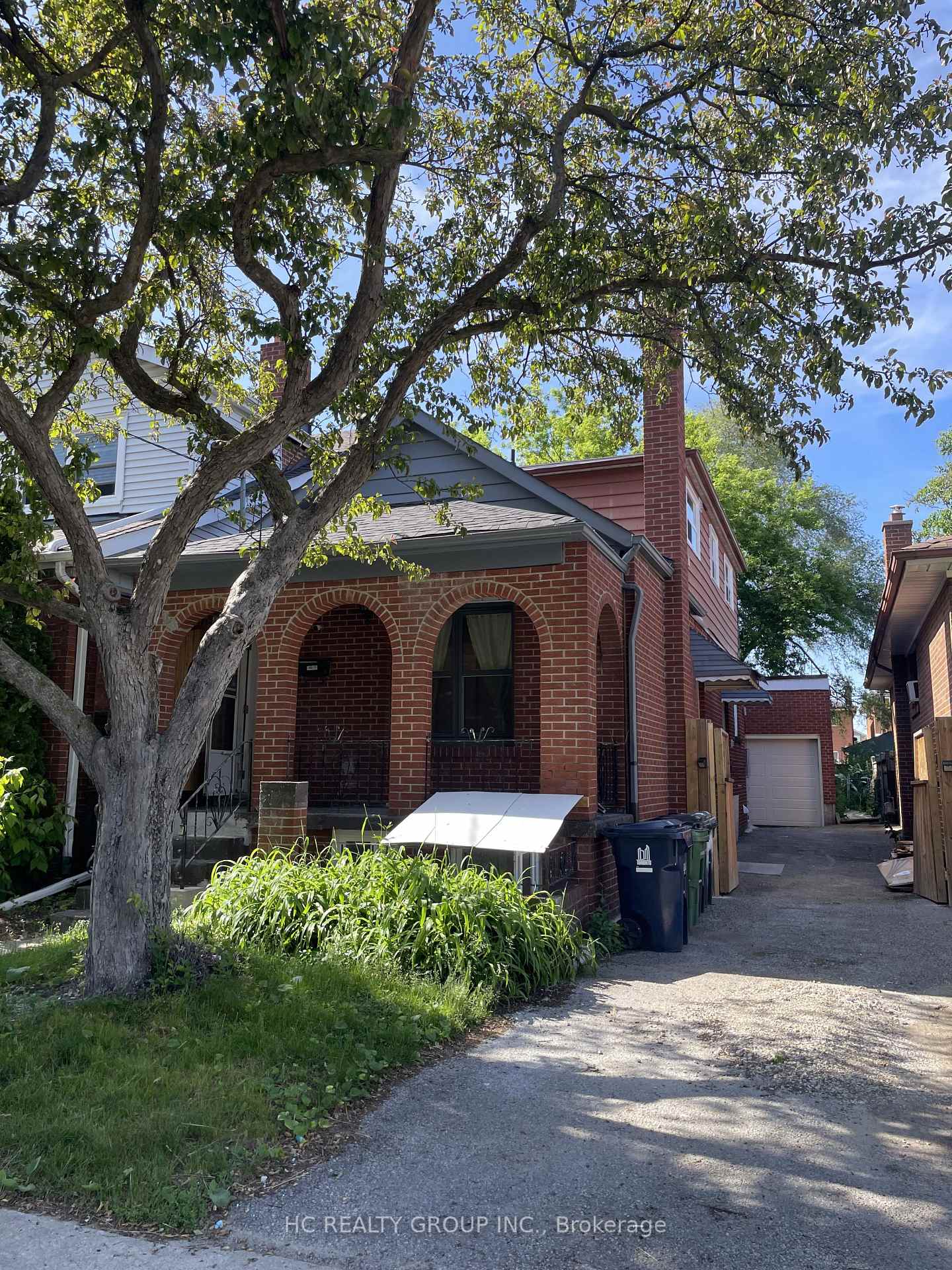 Photo 2 of Unit Upper, 48 Torrens Avenue, Toronto, Broadview North — HOMEH