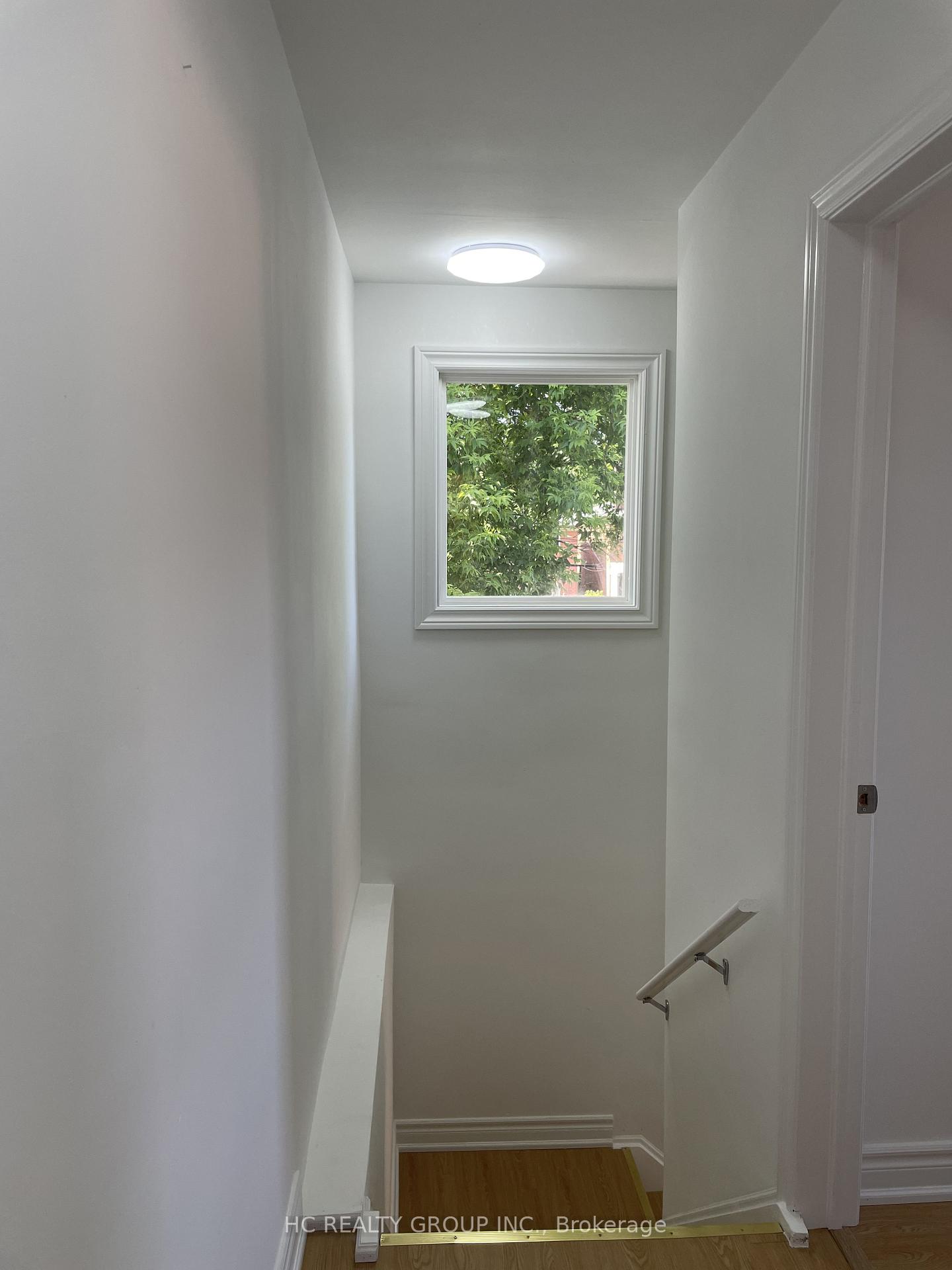 Photo 5 of Unit Upper, 48 Torrens Avenue, Toronto, Broadview North — HOMEH