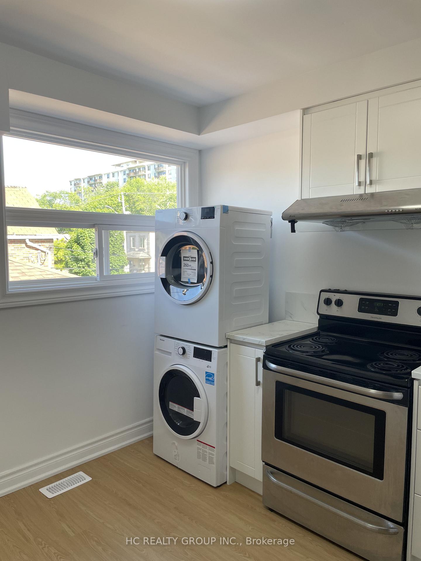 Photo 10 of Unit Upper, 48 Torrens Avenue, Toronto, Broadview North — HOMEH