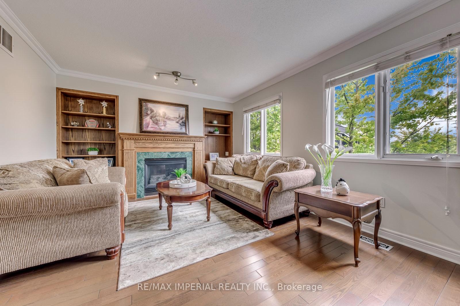 Photo 3 of 20 The Greenery, Oakville, River Oaks — HOMEH