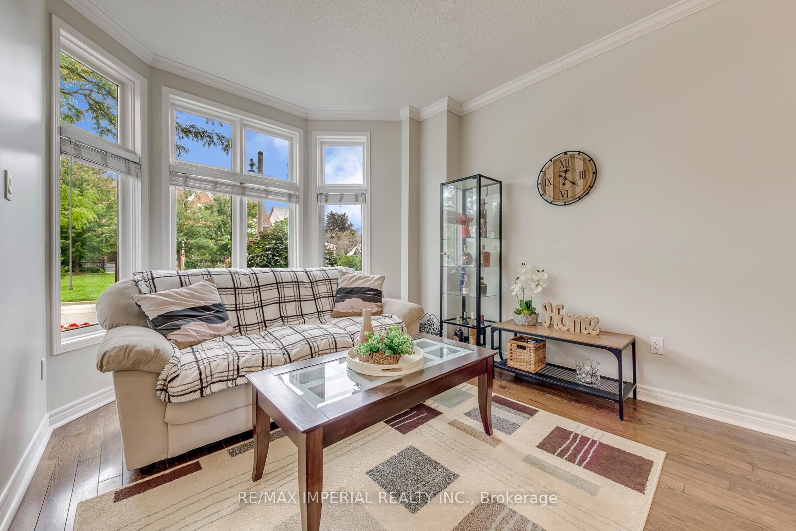 Photo 9 of 20 The Greenery, Oakville, River Oaks — HOMEH