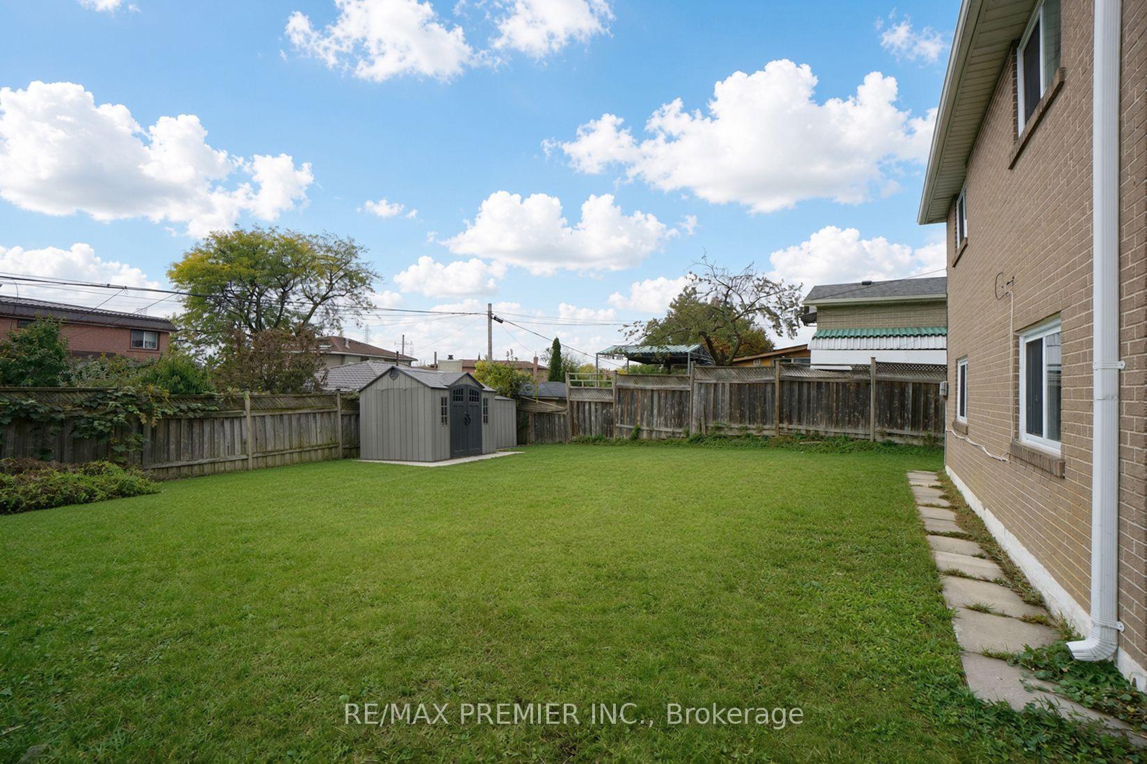 Photo 7 of 7 Artech Court, North York, Black Creek — HOMEH