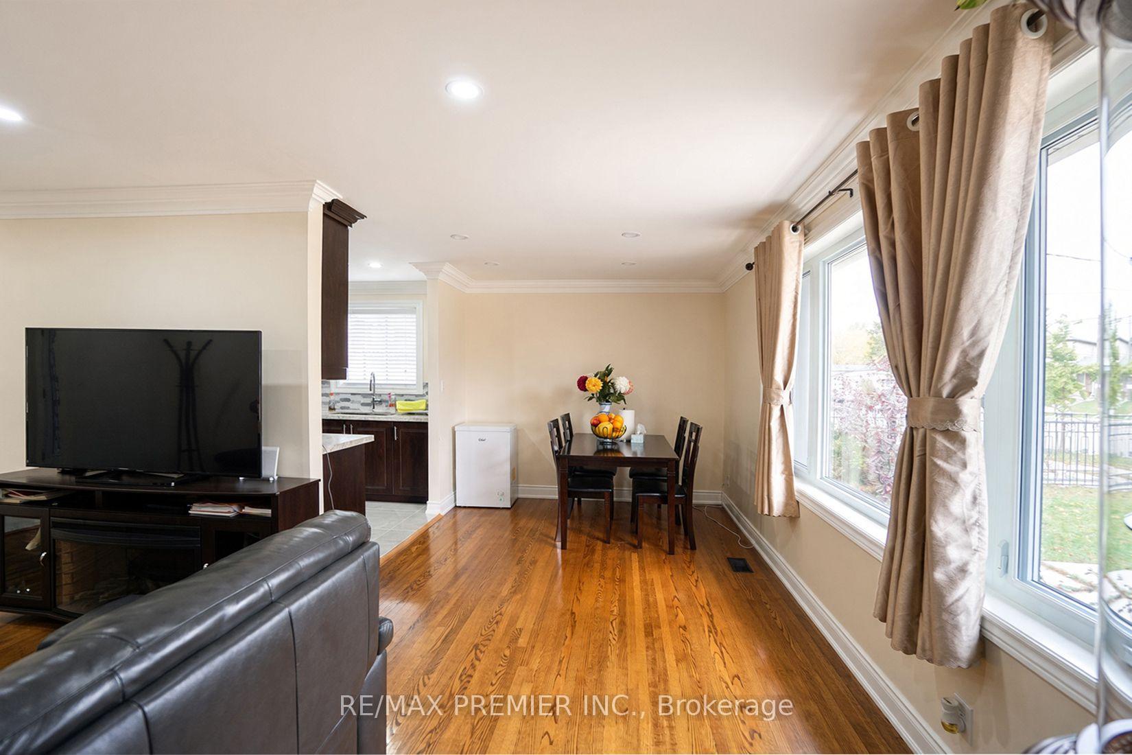 Photo 21 of 7 Artech Court, North York, Black Creek — HOMEH