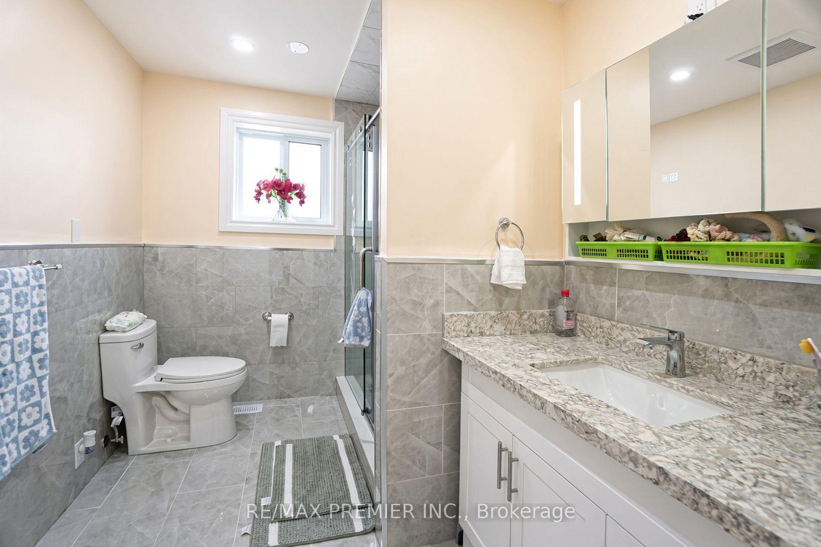 Photo 28 of 7 Artech Court, North York, Black Creek — HOMEH