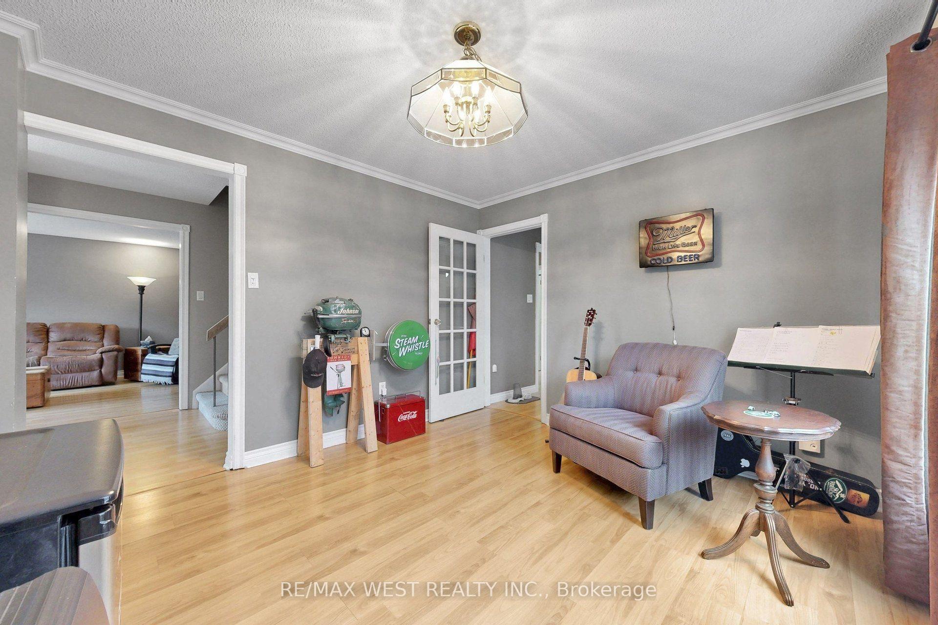 Photo 7 of 13 Mansfield Street, Brampton, Central Park — HOMEH