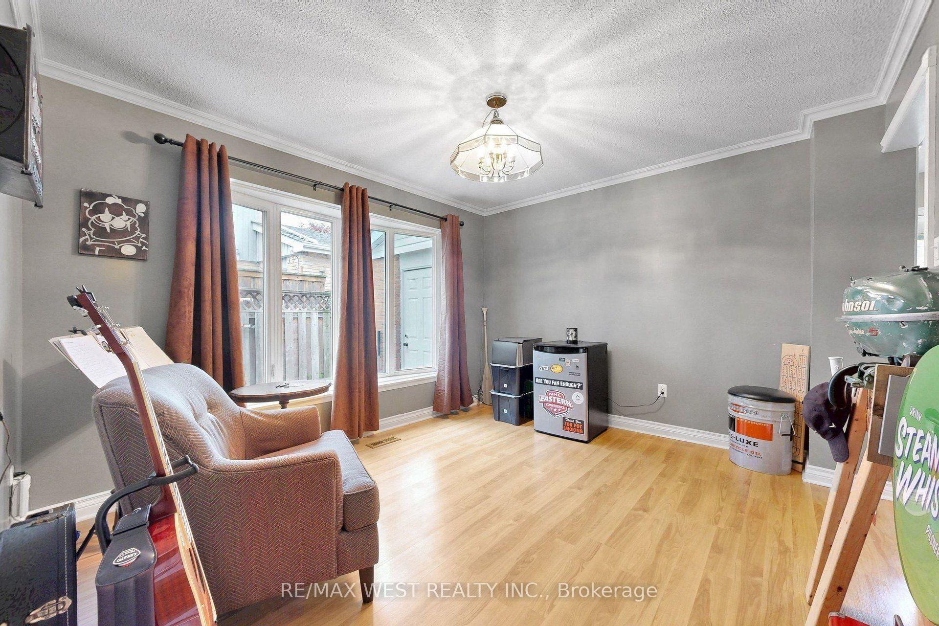 Photo 8 of 13 Mansfield Street, Brampton, Central Park — HOMEH