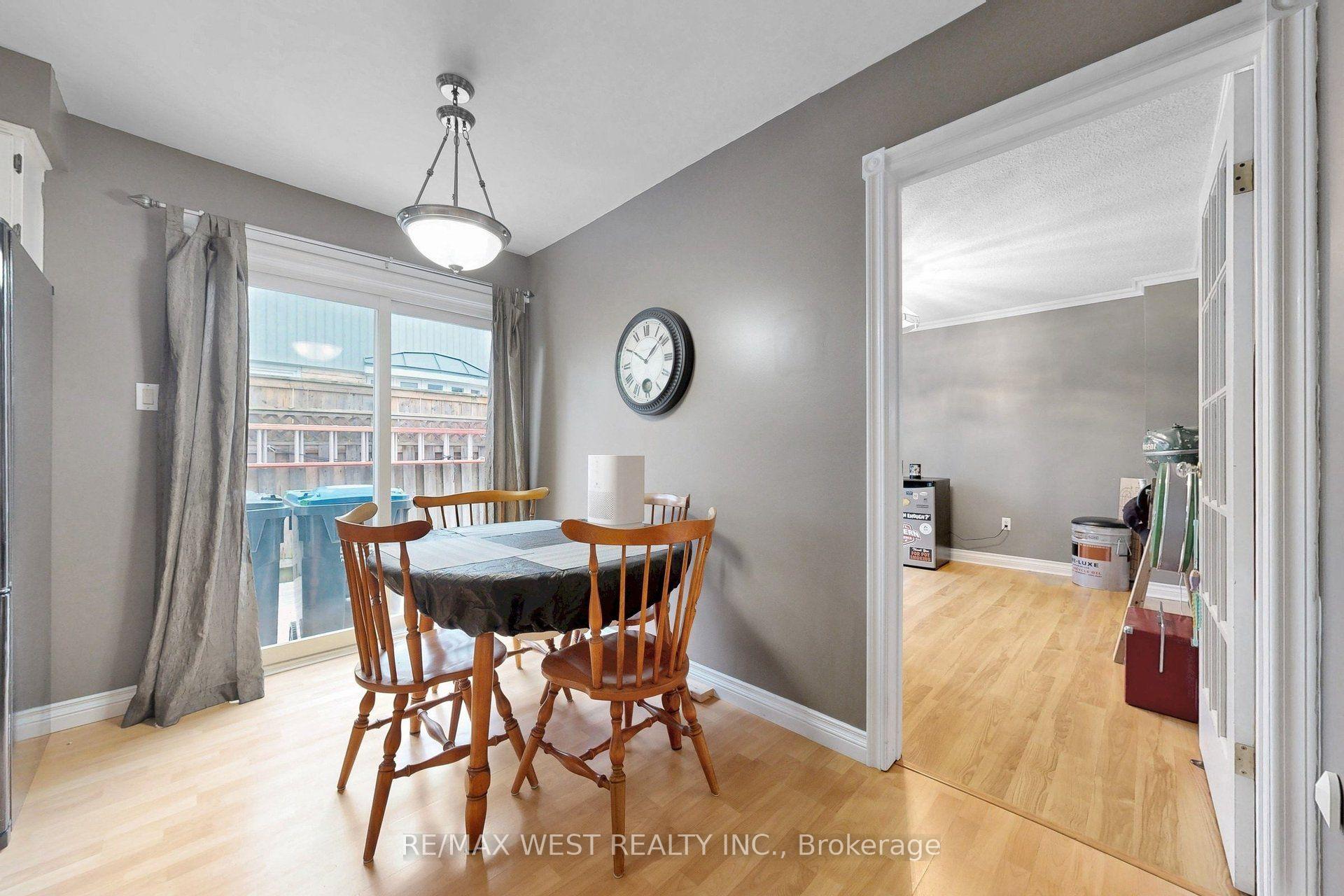 Photo 10 of 13 Mansfield Street, Brampton, Central Park — HOMEH