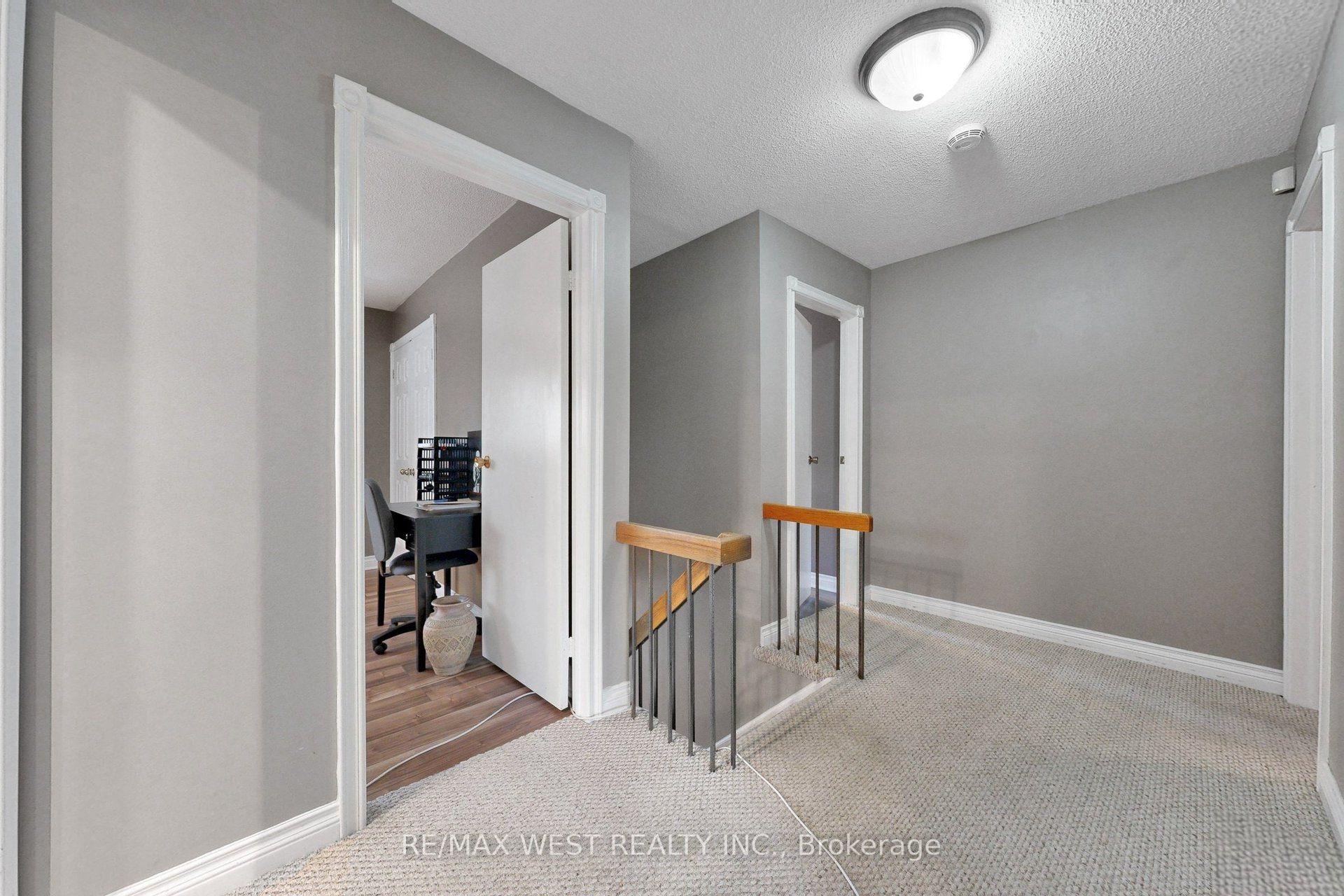Photo 18 of 13 Mansfield Street, Brampton, Central Park — HOMEH