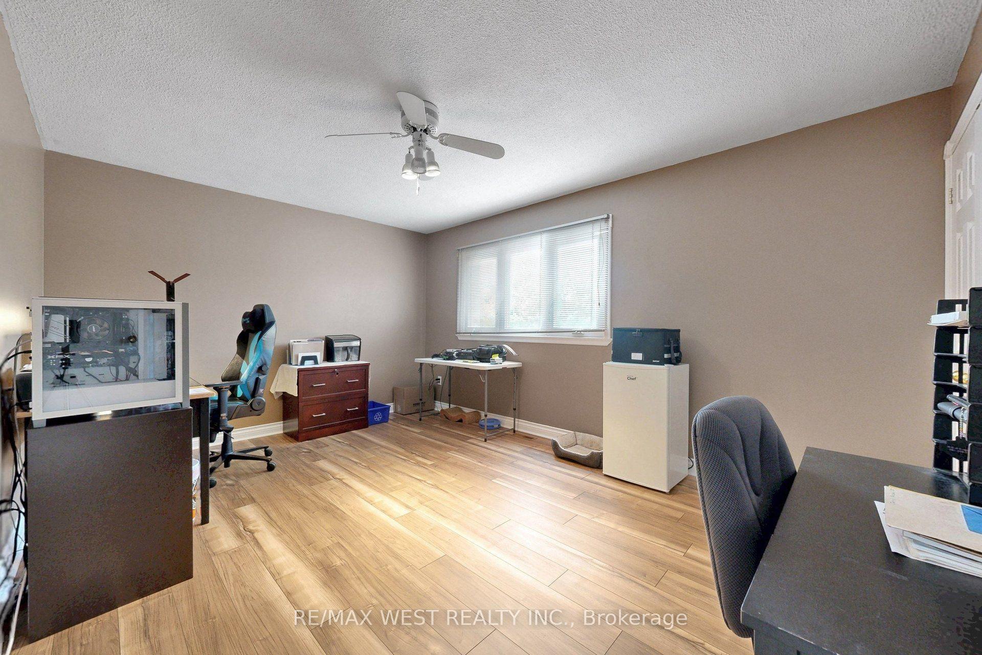 Photo 23 of 13 Mansfield Street, Brampton, Central Park — HOMEH