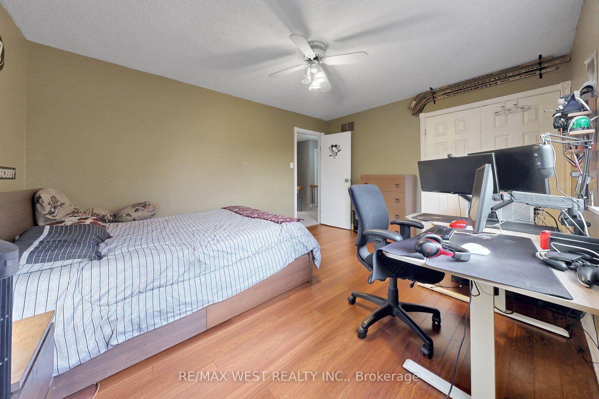 Photo 26 of 13 Mansfield Street, Brampton, Central Park — HOMEH