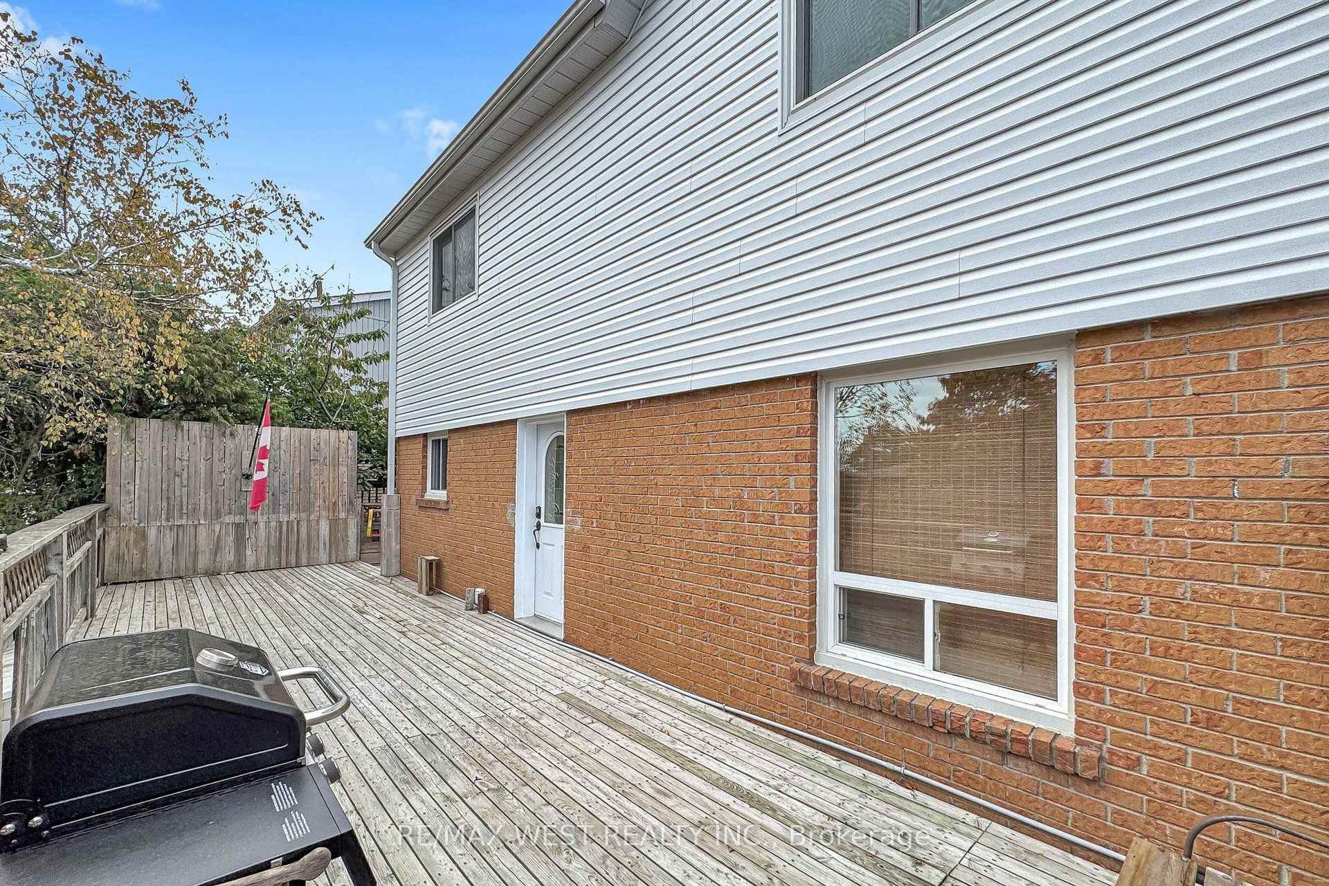 Photo 39 of 13 Mansfield Street, Brampton, Central Park — HOMEH